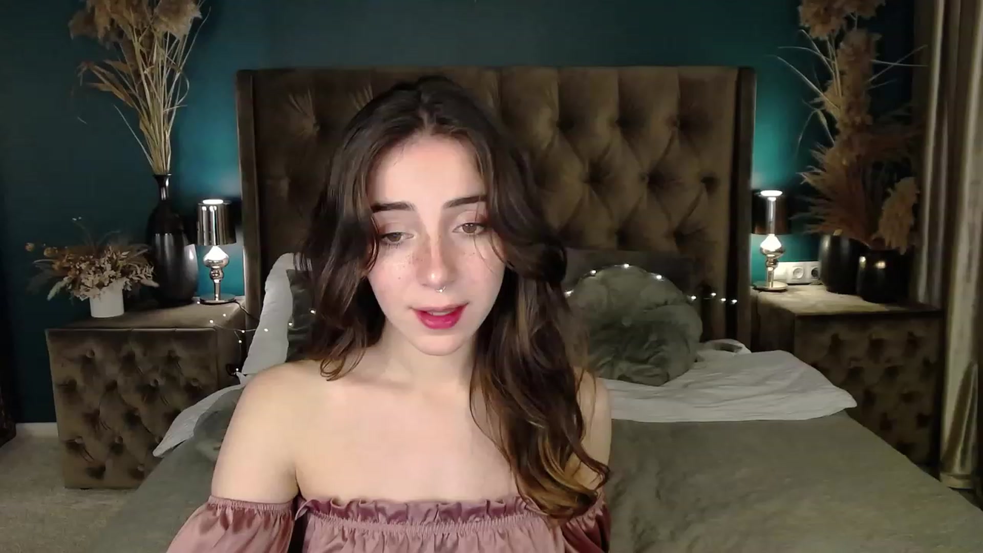 Gallery image thumbnail from ElsaYoung's myfreecams stream on, 03/15/2023, 15:20 image 4 of 20