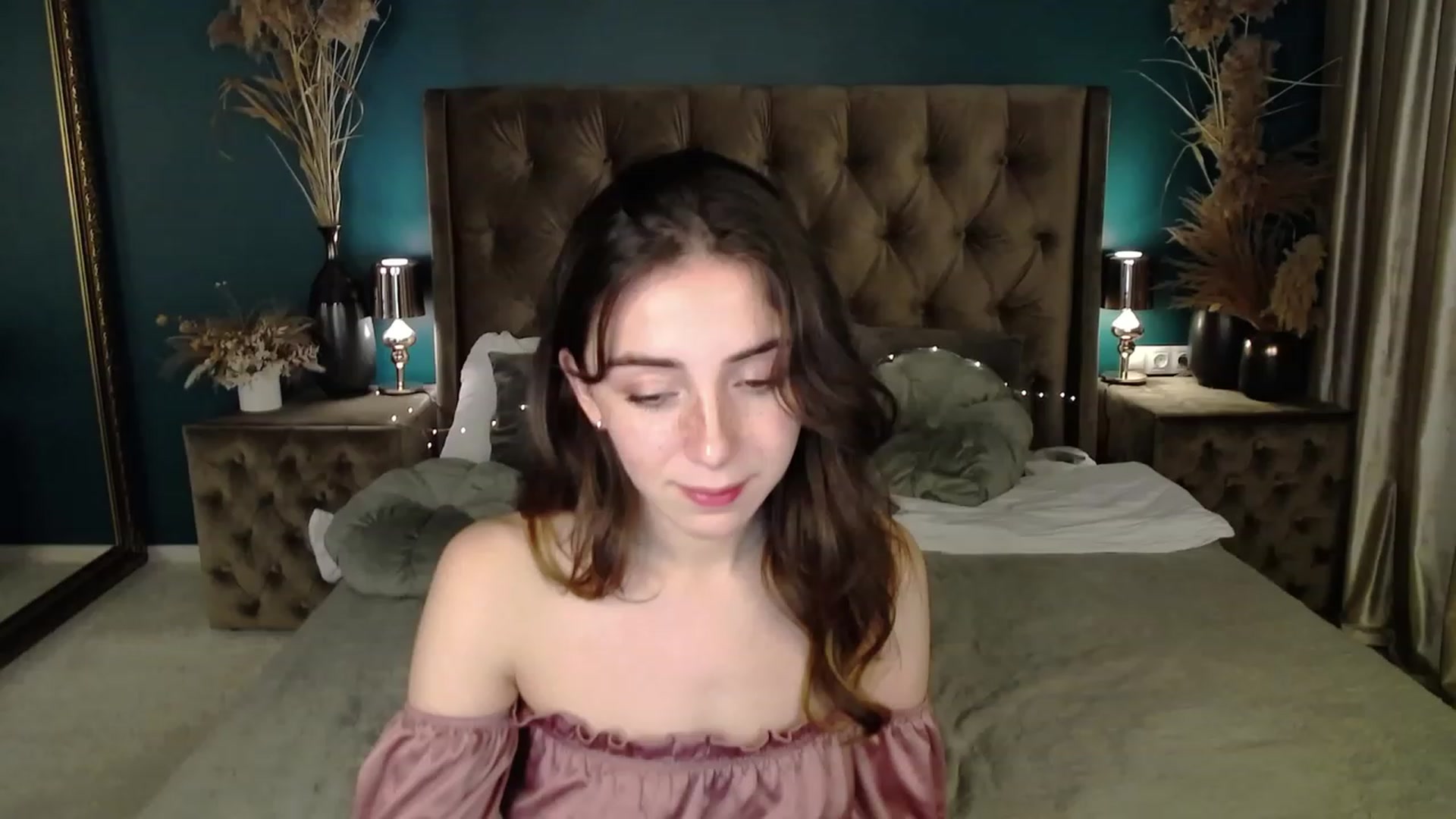 Gallery image thumbnail from ElsaYoung's myfreecams stream on, 03/15/2023, 16:50 image 10 of 20