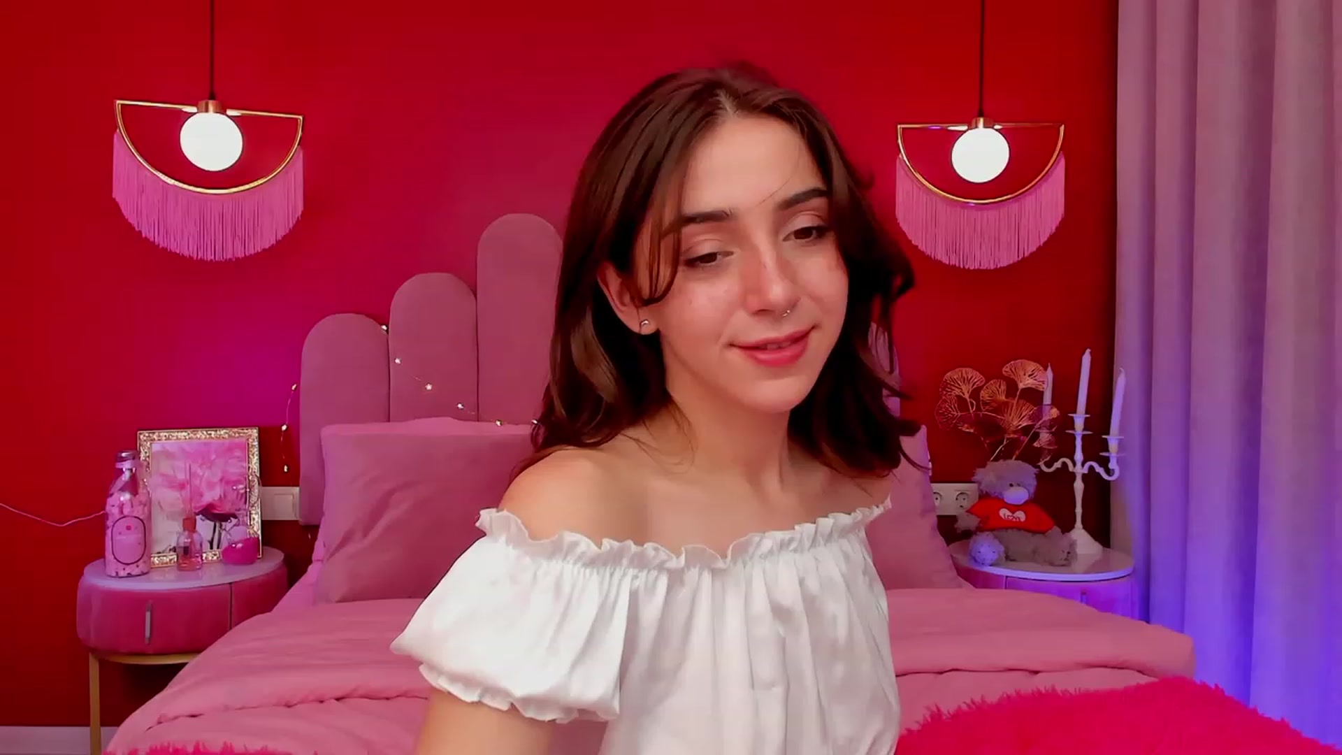 Gallery image thumbnail from ElsaYoung's myfreecams stream on, 03/16/2023, 14:18 image 18 of 20