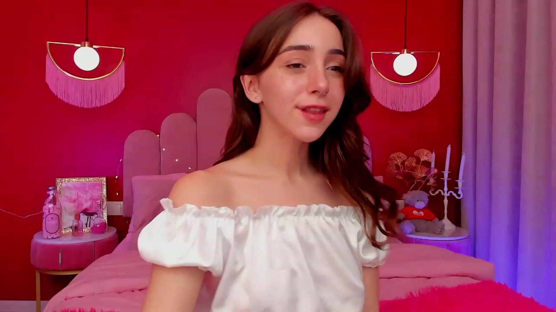 Gallery image thumbnail from ElsaYoung's myfreecams stream on, 03/16/2023, 14:18 image 9 of 20