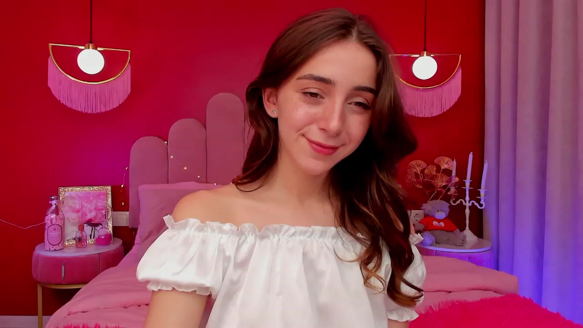 Gallery image thumbnail from ElsaYoung's myfreecams stream on, 03/16/2023, 14:18 image 8 of 20