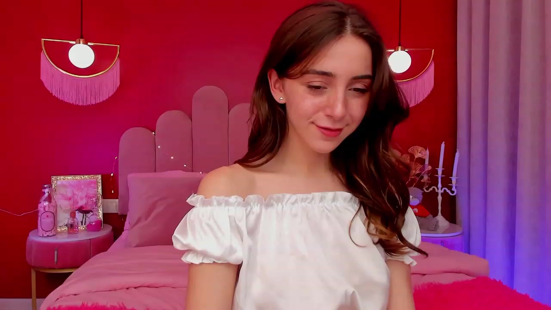 Gallery image thumbnail from ElsaYoung's myfreecams stream on, 03/16/2023, 14:18 image 6 of 20