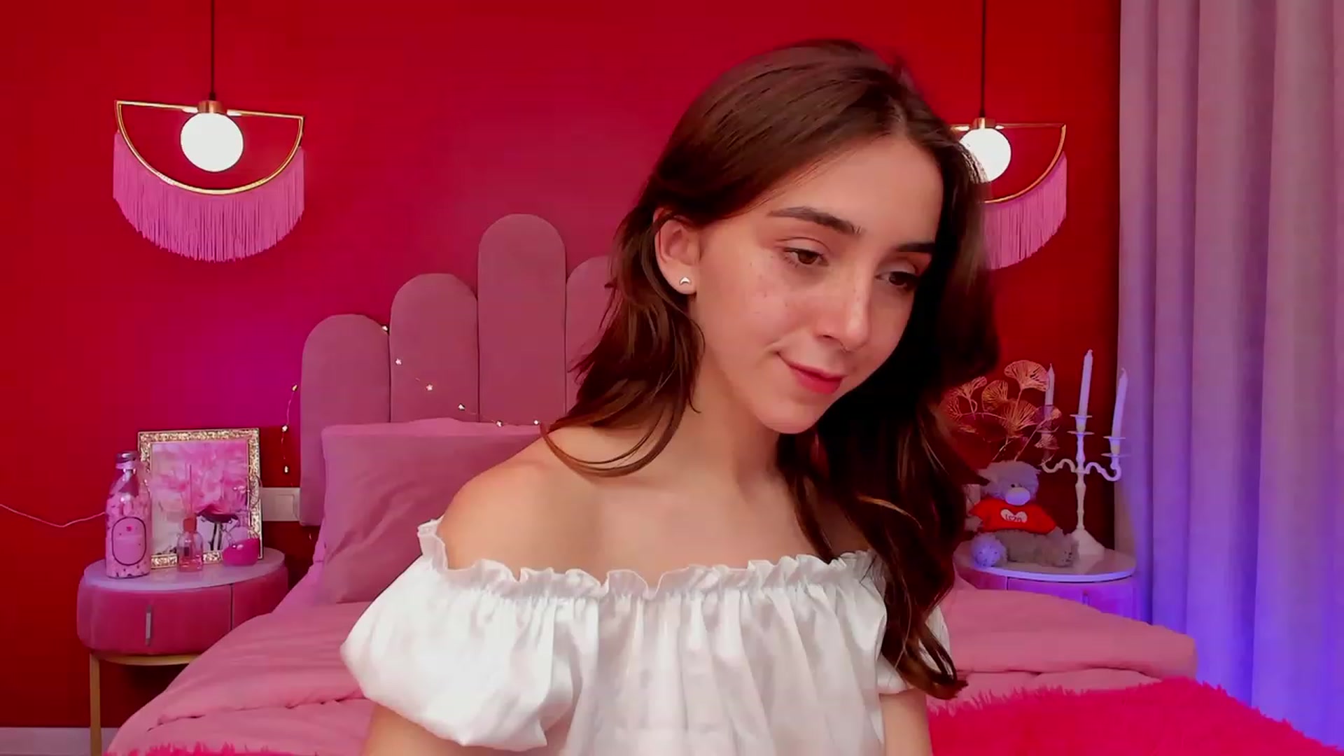 Gallery image thumbnail from ElsaYoung's myfreecams stream on, 03/16/2023, 14:18 image 11 of 20