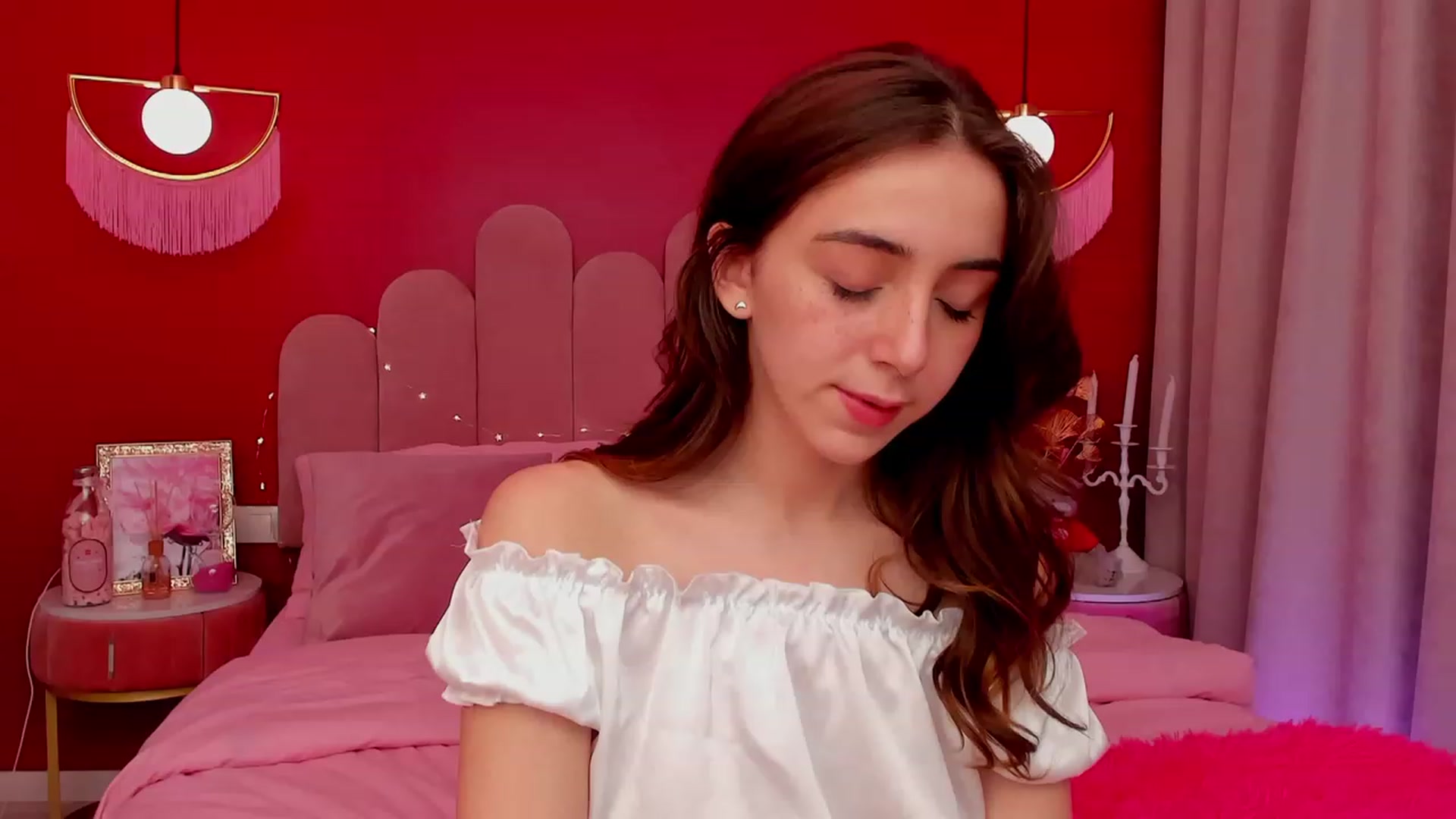 Gallery image thumbnail from ElsaYoung's myfreecams stream on, 03/16/2023, 16:33 image 13 of 20