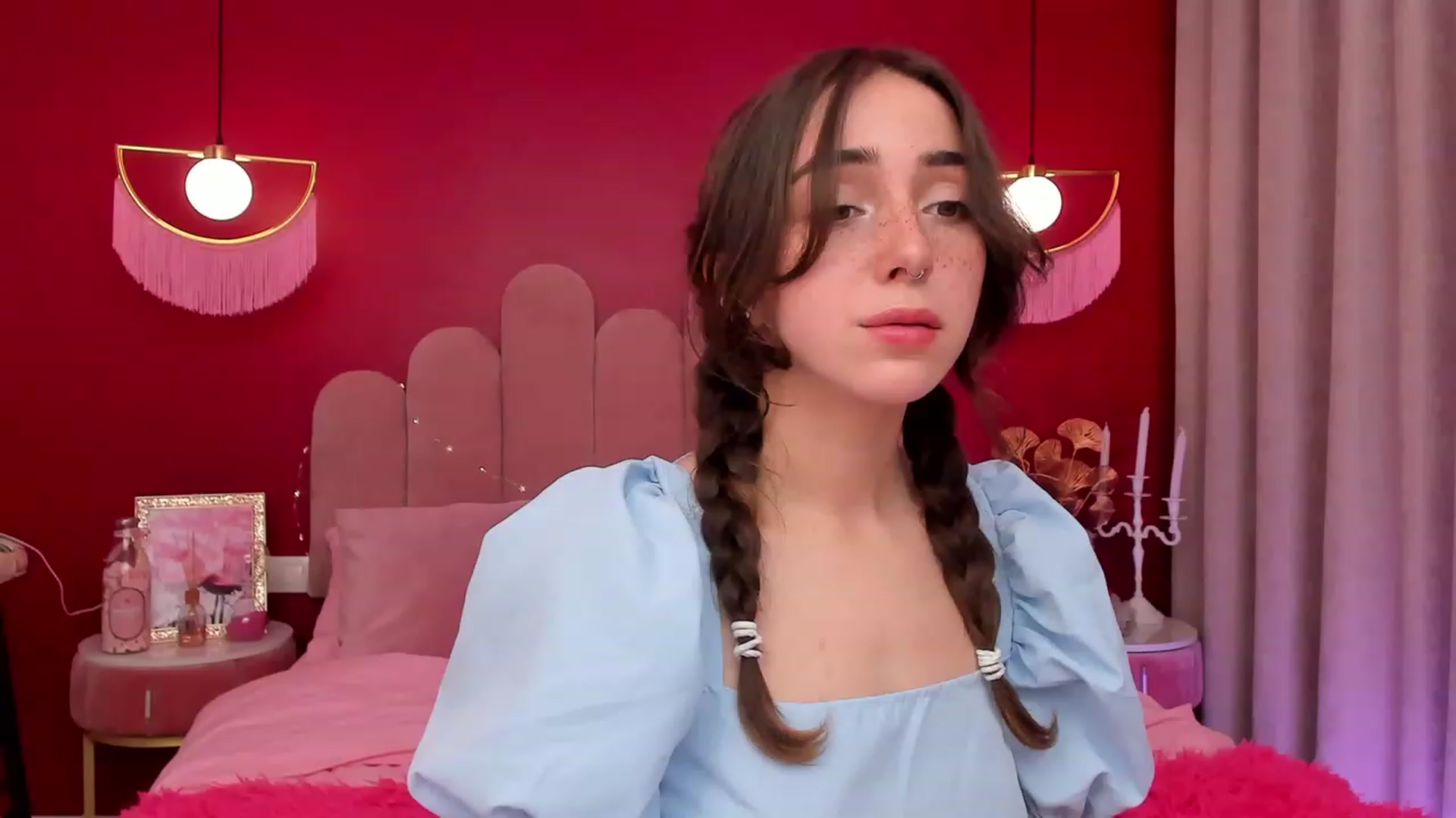 Gallery image thumbnail from ElsaYoung's myfreecams stream on, 03/17/2023, 14:03 image 2 of 20