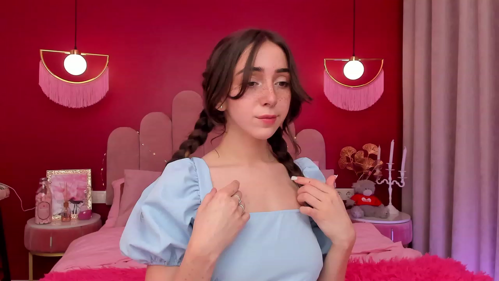 Gallery image thumbnail from ElsaYoung's myfreecams stream on, 03/17/2023, 14:03 image 6 of 20