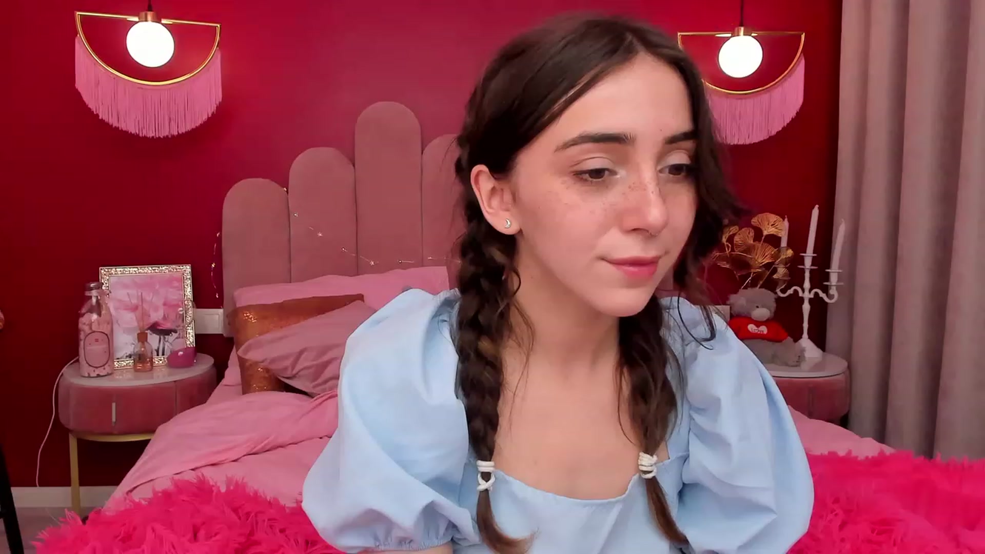 Gallery image thumbnail from ElsaYoung's myfreecams stream on, 03/17/2023, 20:09 image 10 of 20