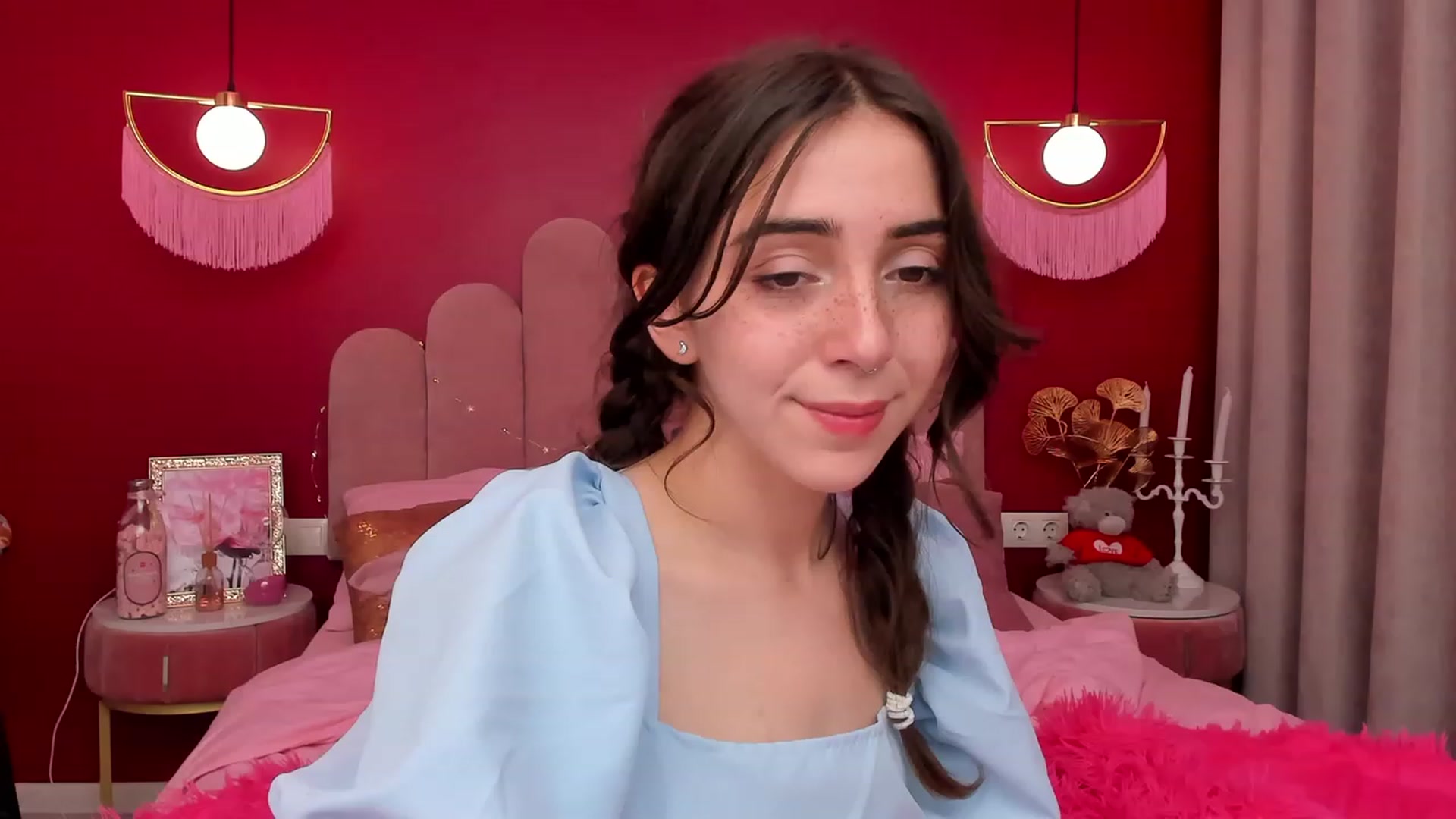 Gallery image thumbnail from ElsaYoung's myfreecams stream on, 03/17/2023, 20:09 image 3 of 20
