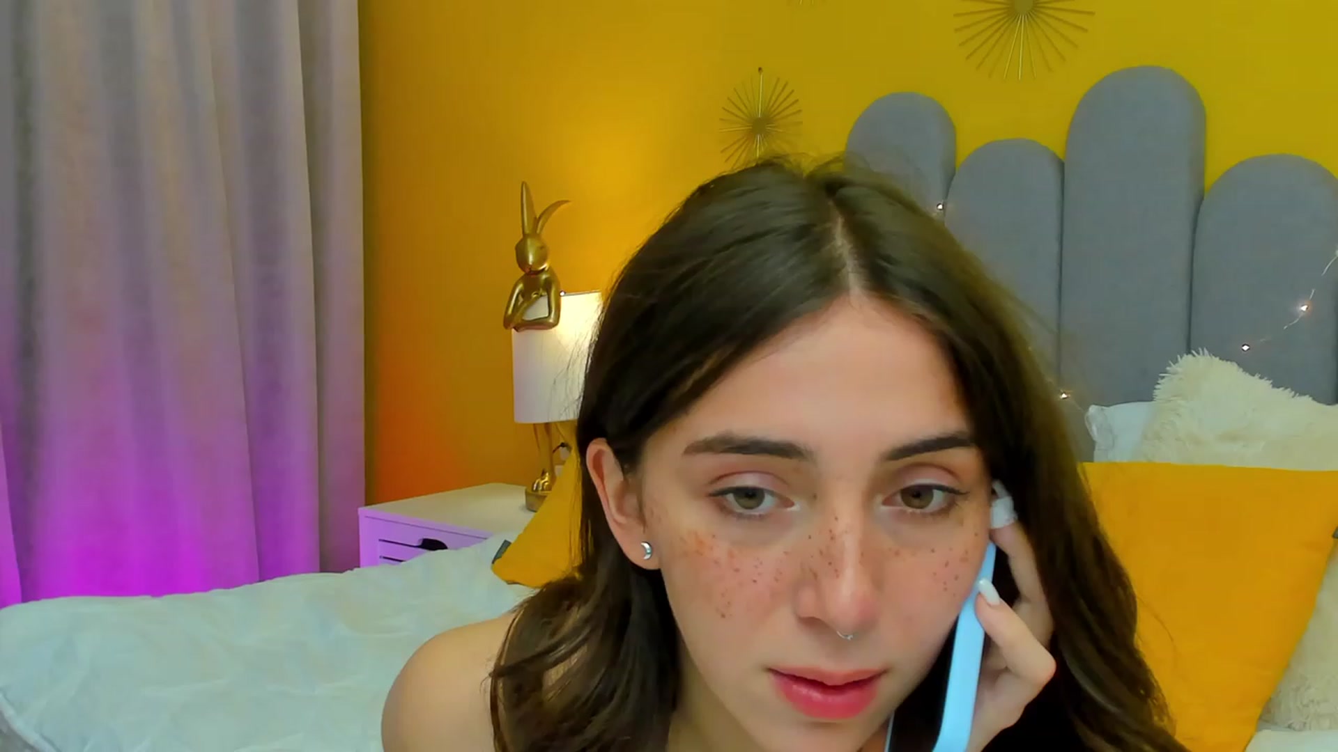 Gallery image thumbnail from ElsaYoung's myfreecams stream on, 03/18/2023, 14:17 image 9 of 20