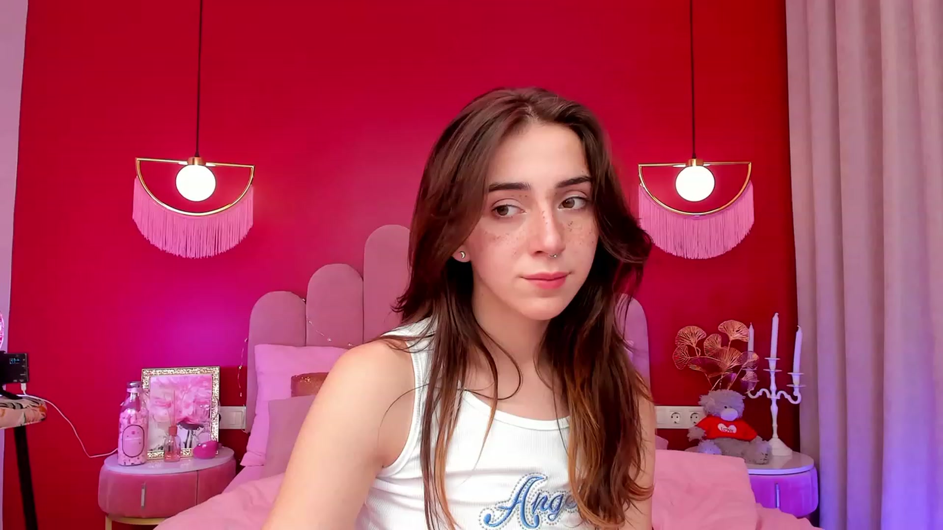 Gallery image thumbnail from ElsaYoung's myfreecams stream on, 03/19/2023, 09:36 image 15 of 20