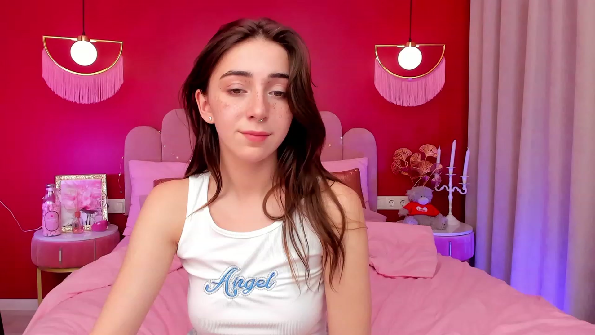 Gallery image thumbnail from ElsaYoung's myfreecams stream on, 03/19/2023, 09:36 image 5 of 20