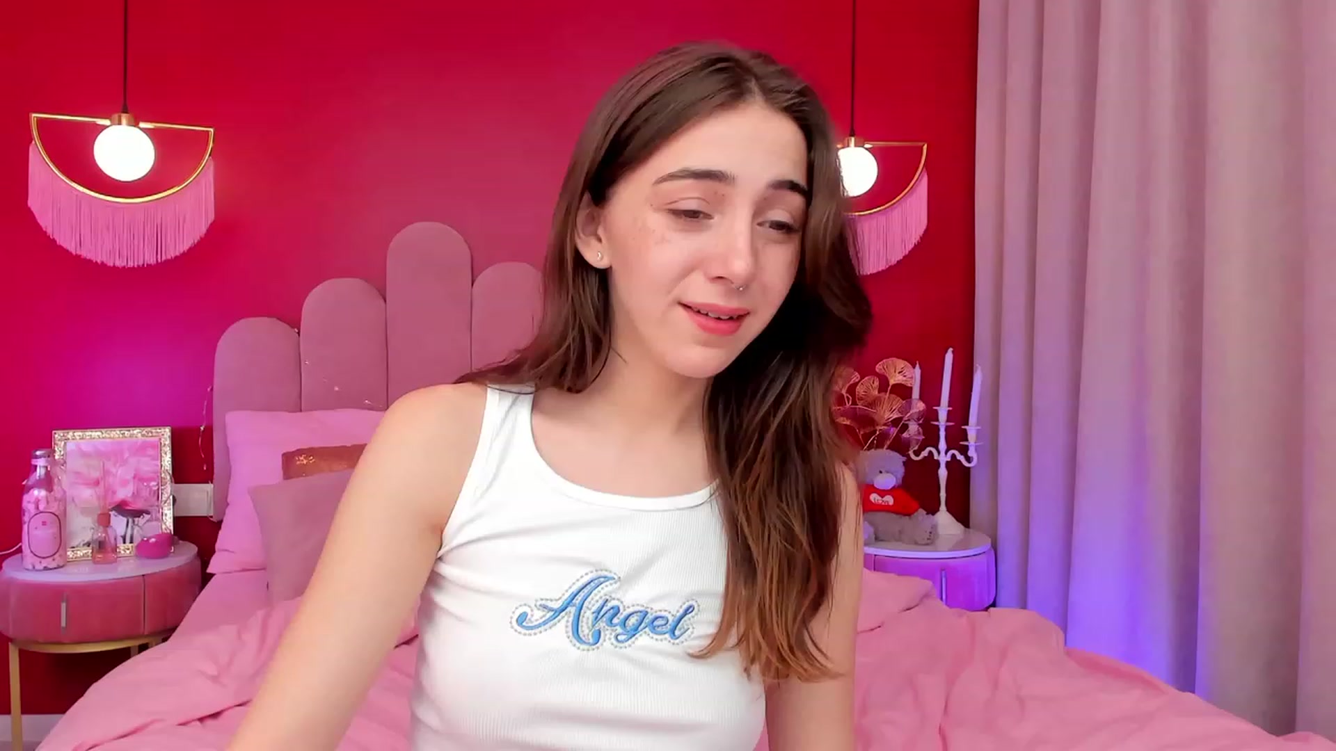 Gallery image thumbnail from ElsaYoung's myfreecams stream on, 03/19/2023, 12:21 image 6 of 20