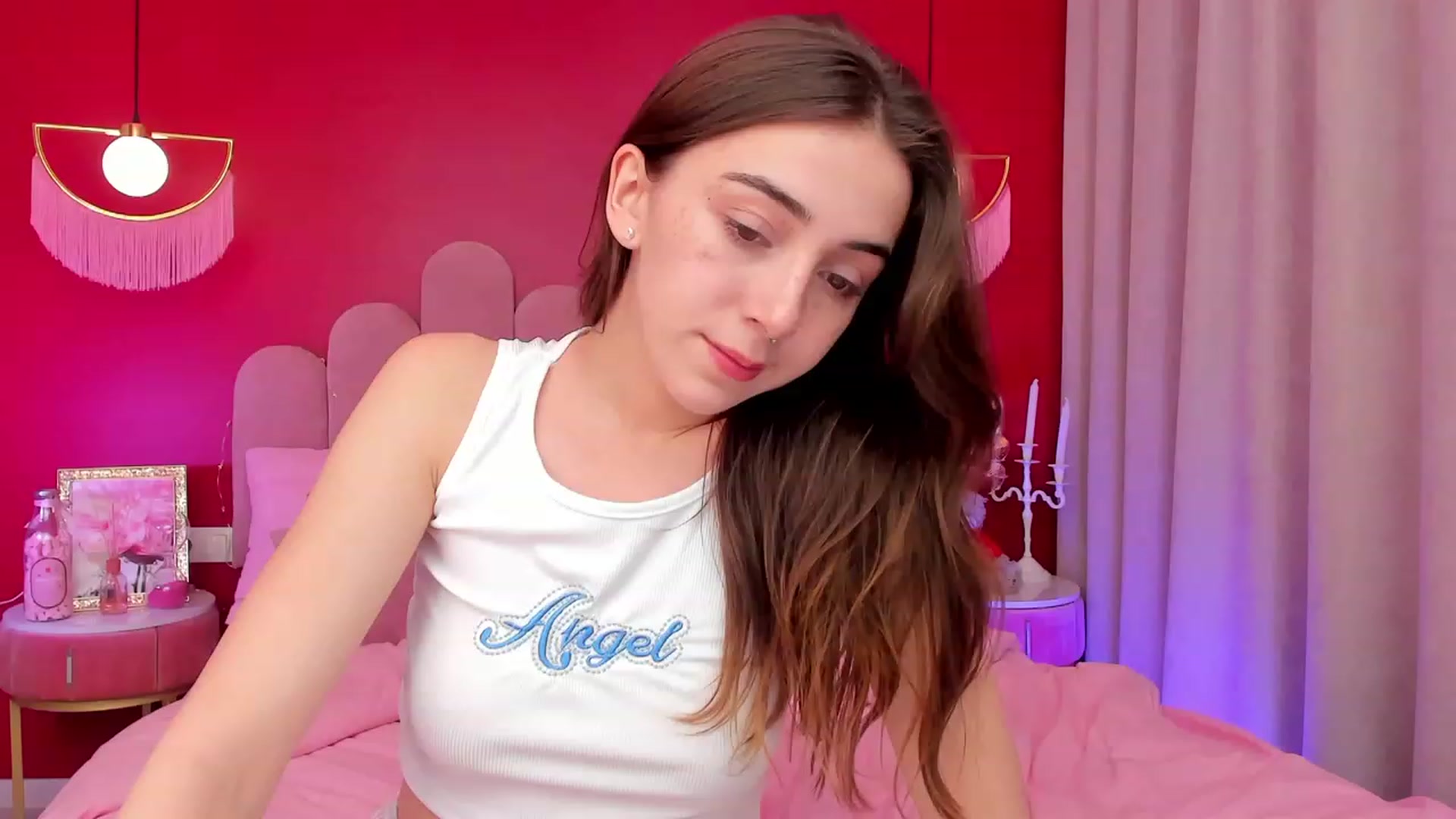Gallery image thumbnail from ElsaYoung's myfreecams stream on, 03/19/2023, 12:21 image 4 of 20