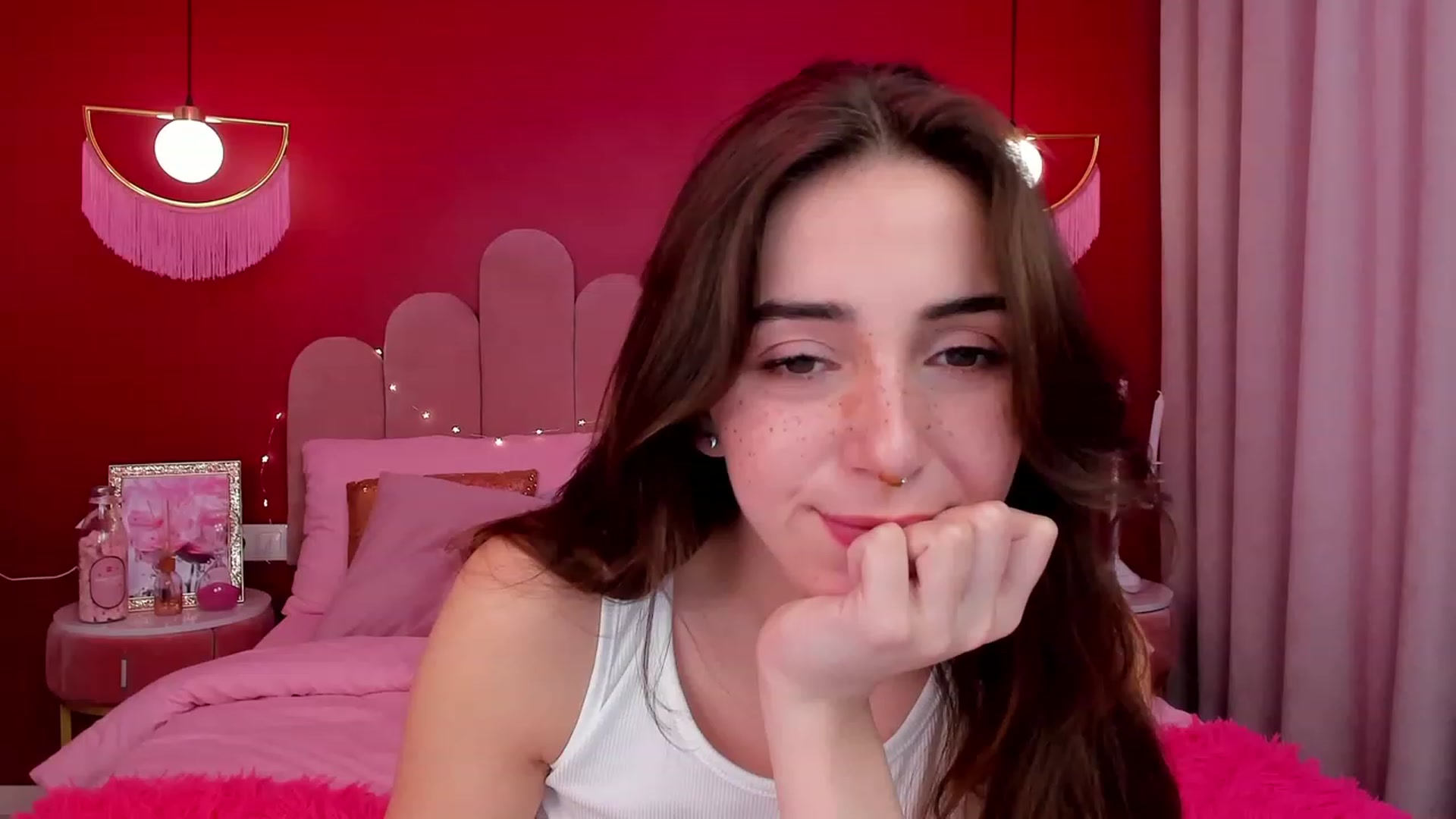 Gallery image thumbnail from ElsaYoung's myfreecams stream on, 03/22/2023, 09:16 image 8 of 20
