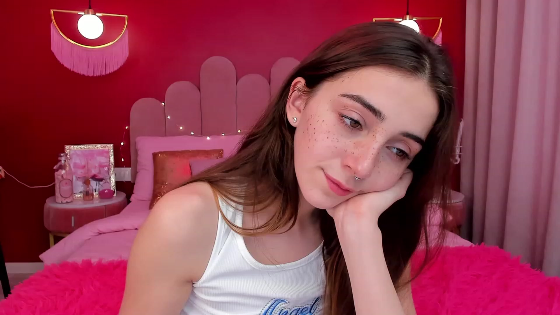Gallery image thumbnail from ElsaYoung's myfreecams stream on, 03/22/2023, 10:14 image 16 of 20