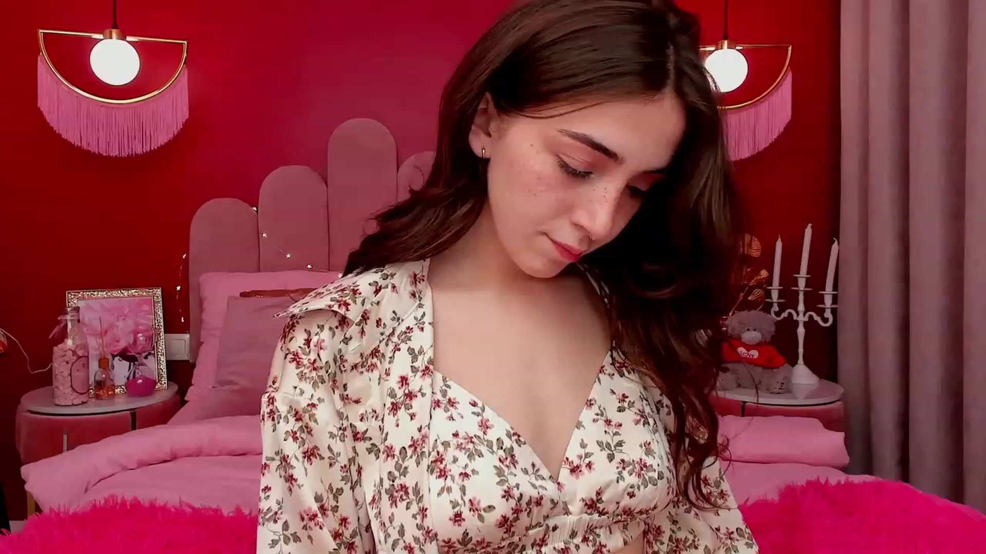 Gallery image thumbnail from ElsaYoung's myfreecams stream on, 03/23/2023, 16:33 image 7 of 20
