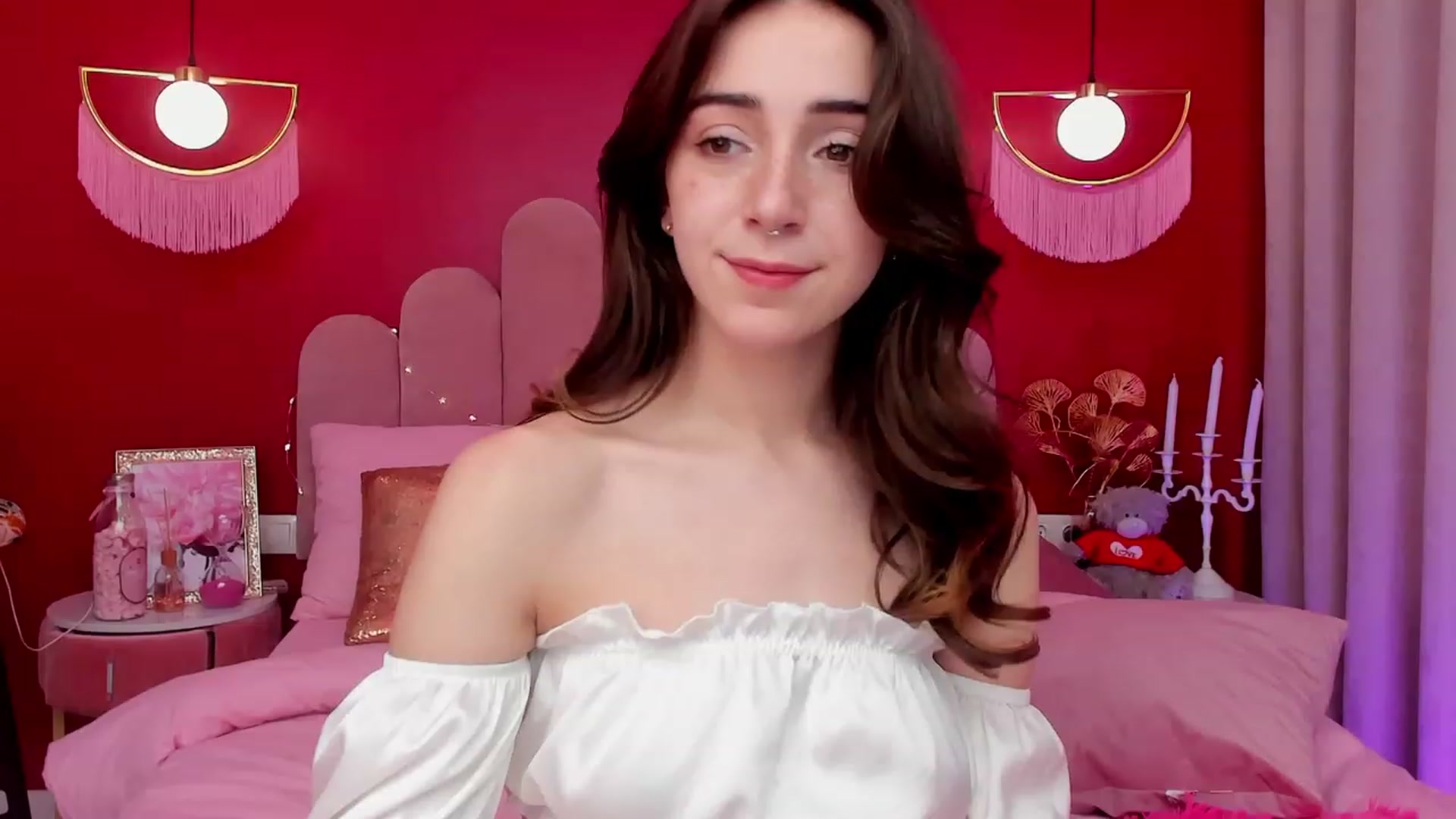 Gallery image thumbnail from ElsaYoung's myfreecams stream on, 03/24/2023, 08:07 image 17 of 20