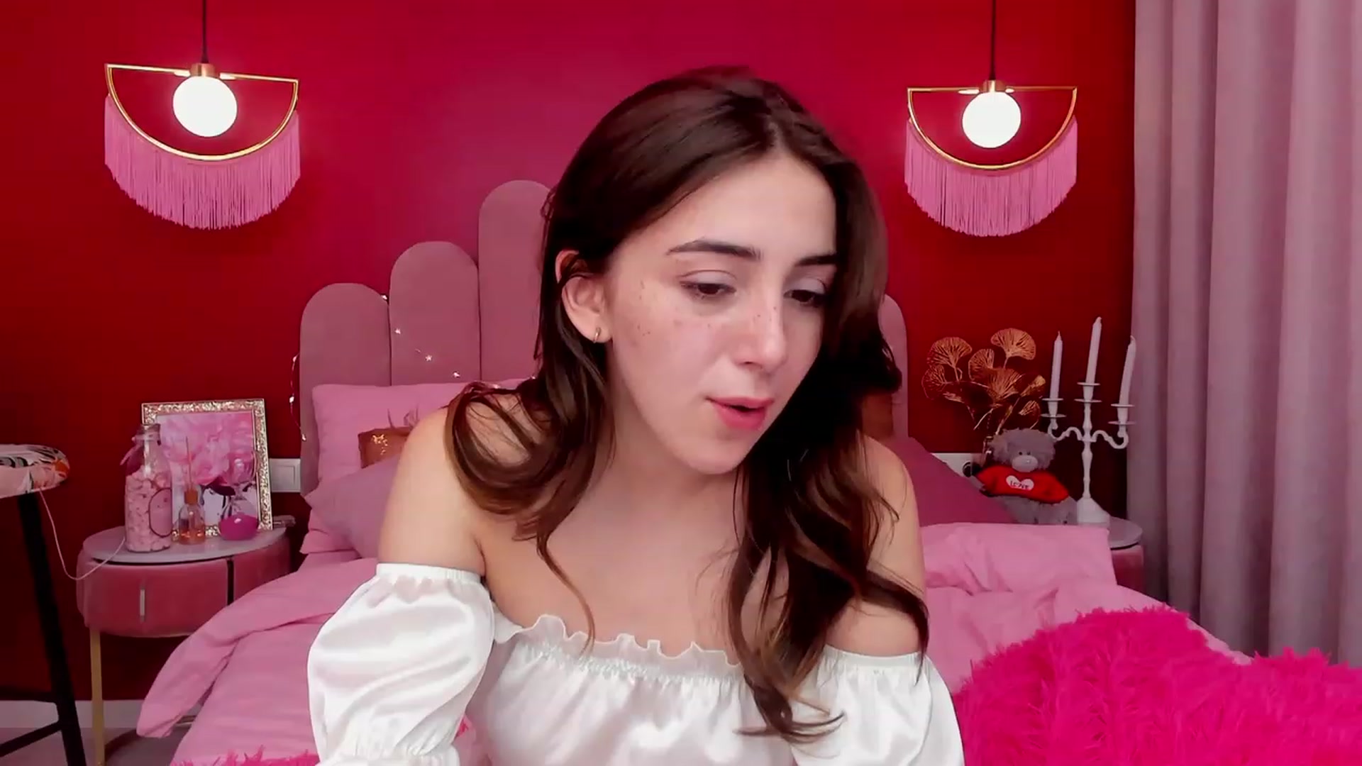 Gallery image thumbnail from ElsaYoung's myfreecams stream on, 03/24/2023, 11:21 image 11 of 20