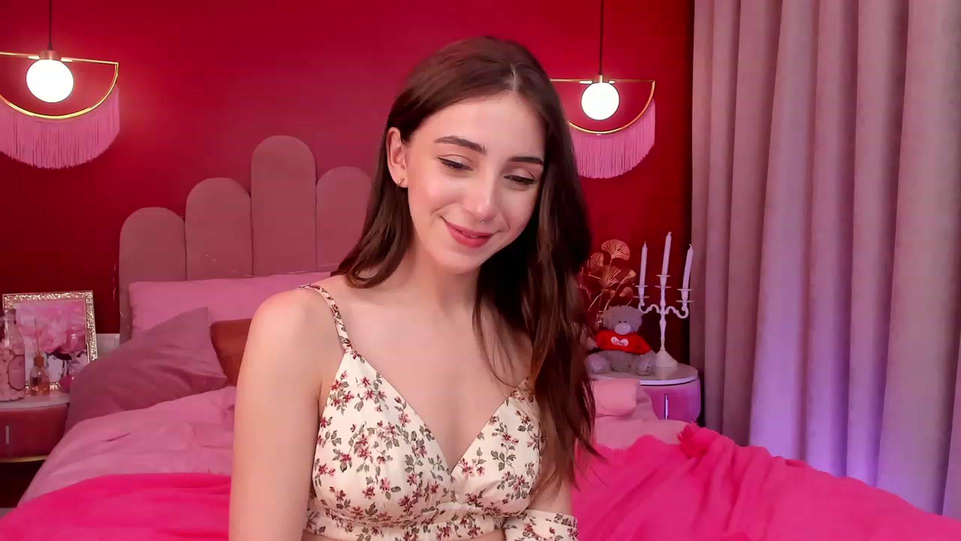 Gallery image thumbnail from ElsaYoung's myfreecams stream on, 03/25/2023, 19:00 image 9 of 20