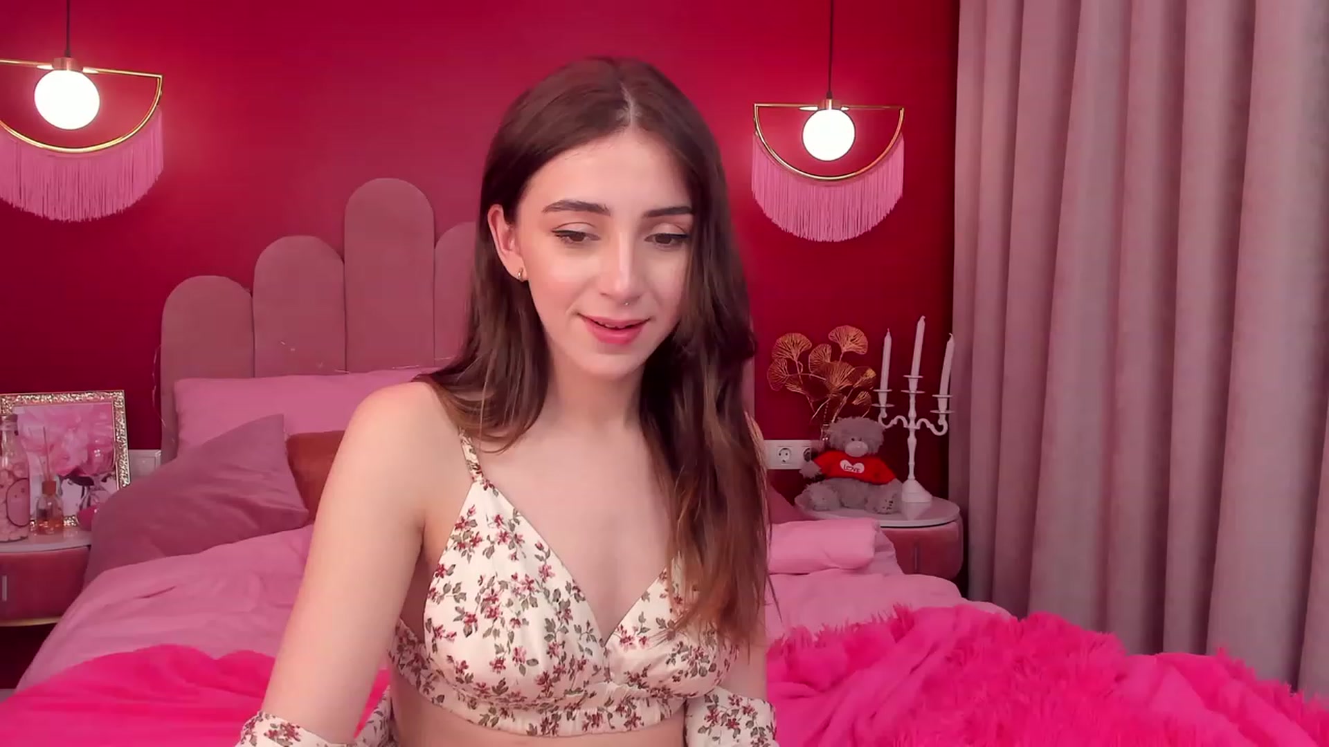 Gallery image thumbnail from ElsaYoung's myfreecams stream on, 03/25/2023, 19:32 image 4 of 20