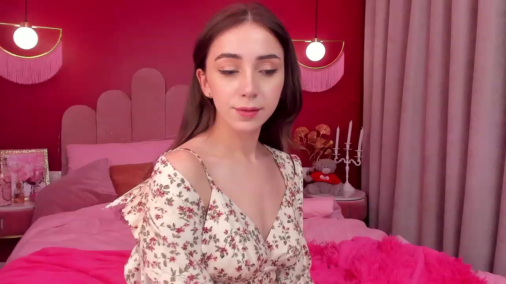 Gallery image thumbnail from ElsaYoung's myfreecams stream on, 03/25/2023, 19:32 image 16 of 20