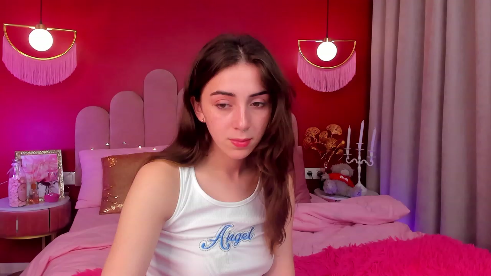 Gallery image thumbnail from ElsaYoung's myfreecams stream on, 03/26/2023, 18:46 image 3 of 20