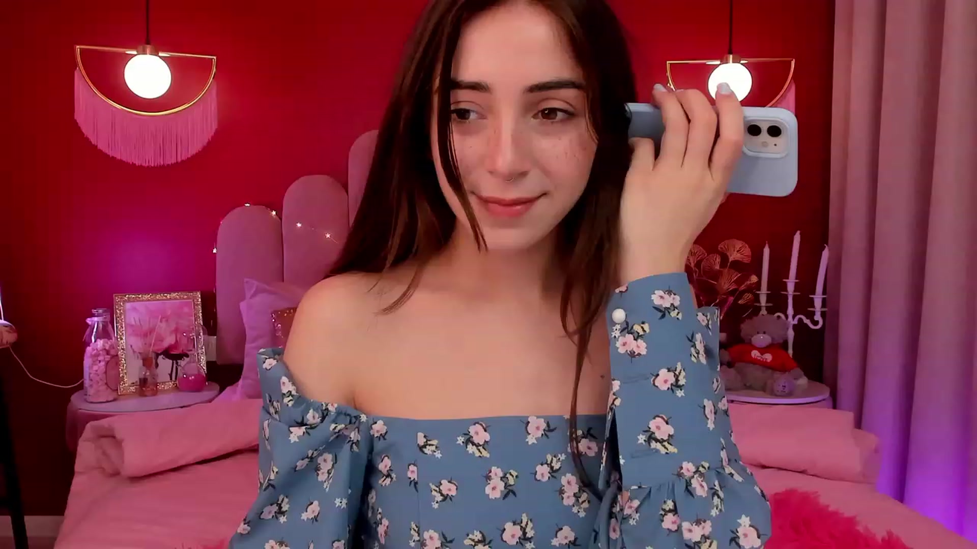 Gallery image thumbnail from ElsaYoung's myfreecams stream on, 03/28/2023, 13:14 image 13 of 20