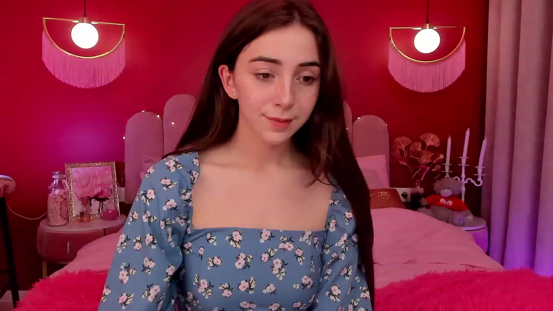 Gallery image thumbnail from ElsaYoung's myfreecams stream on, 03/28/2023, 16:06 image 14 of 20
