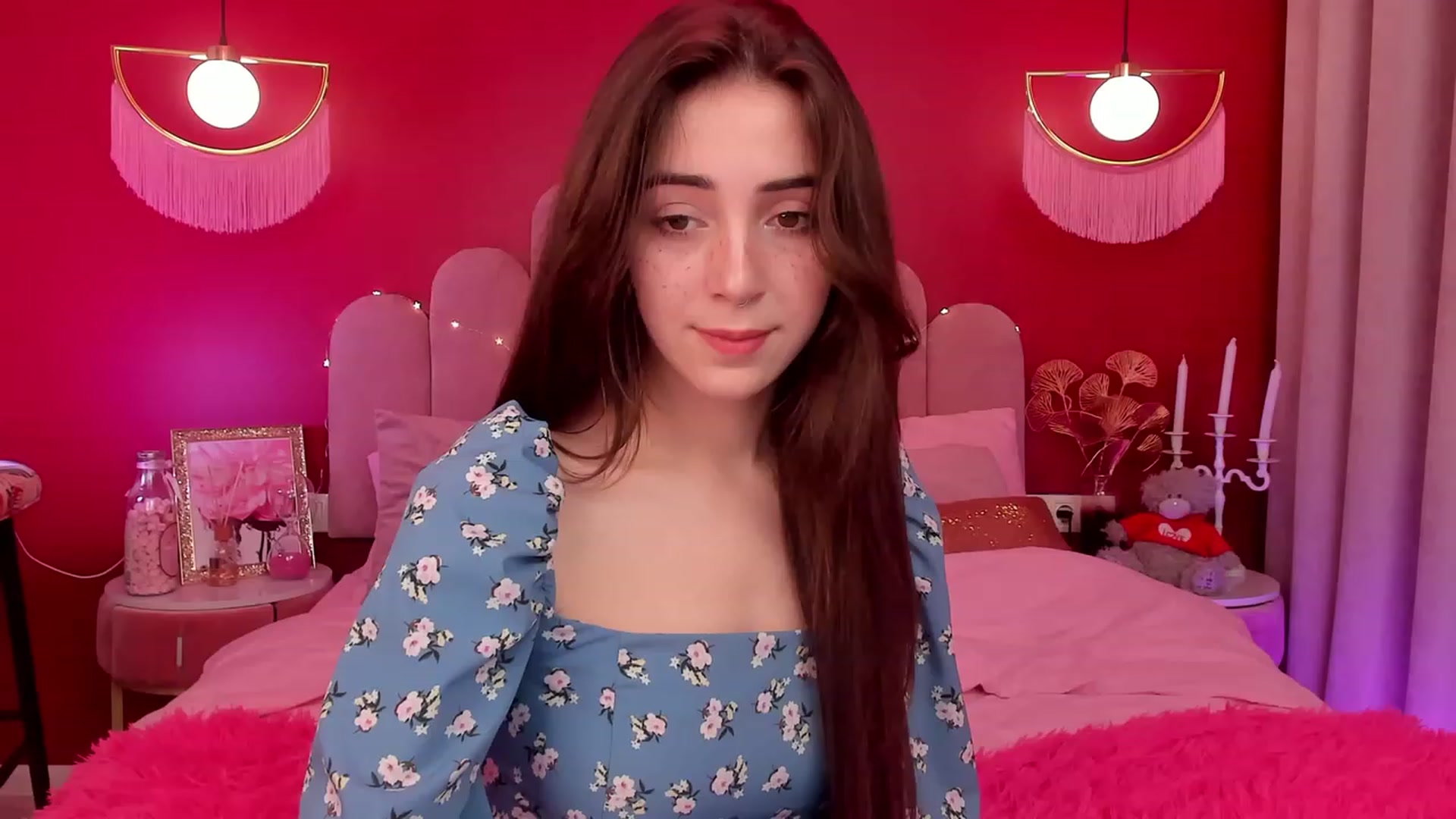 Gallery image thumbnail from ElsaYoung's myfreecams stream on, 03/28/2023, 16:06 image 4 of 20