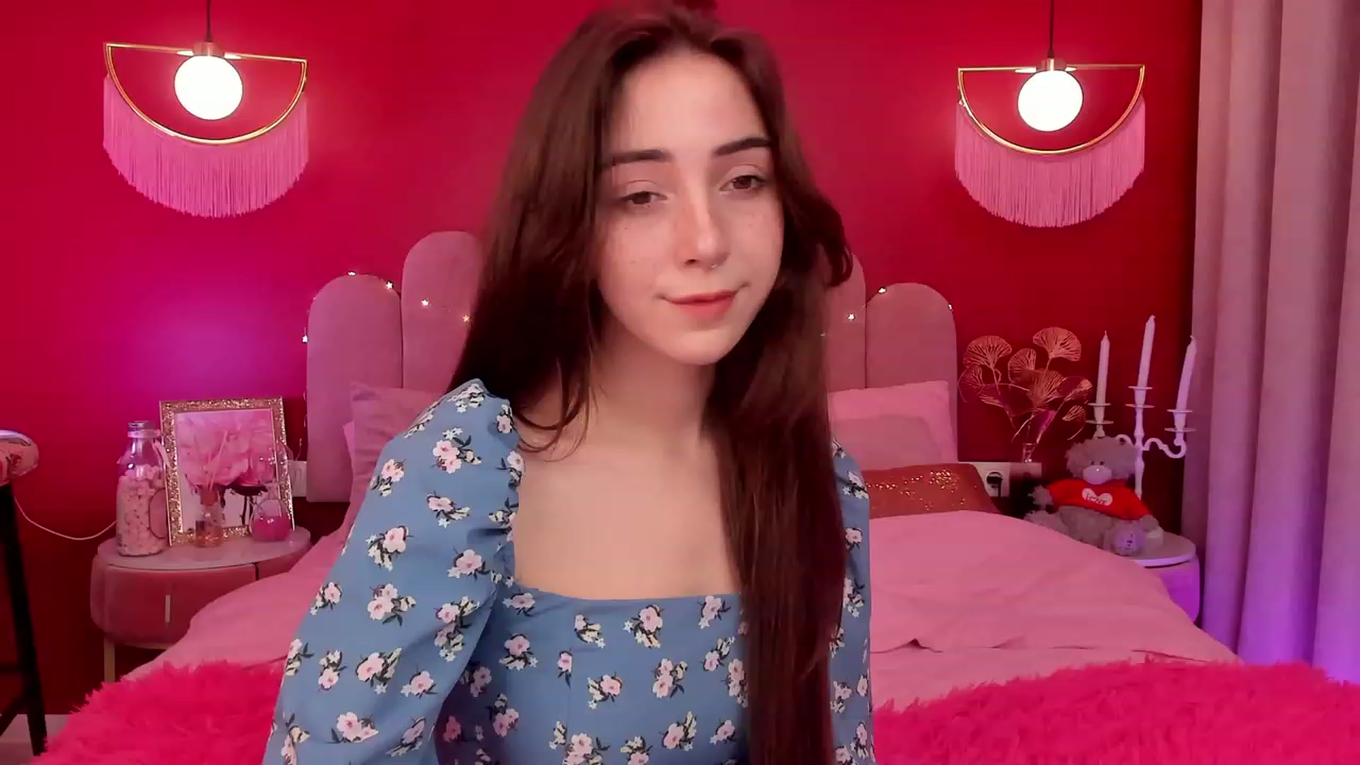Gallery image thumbnail from ElsaYoung's myfreecams stream on, 03/28/2023, 16:06 image 3 of 20