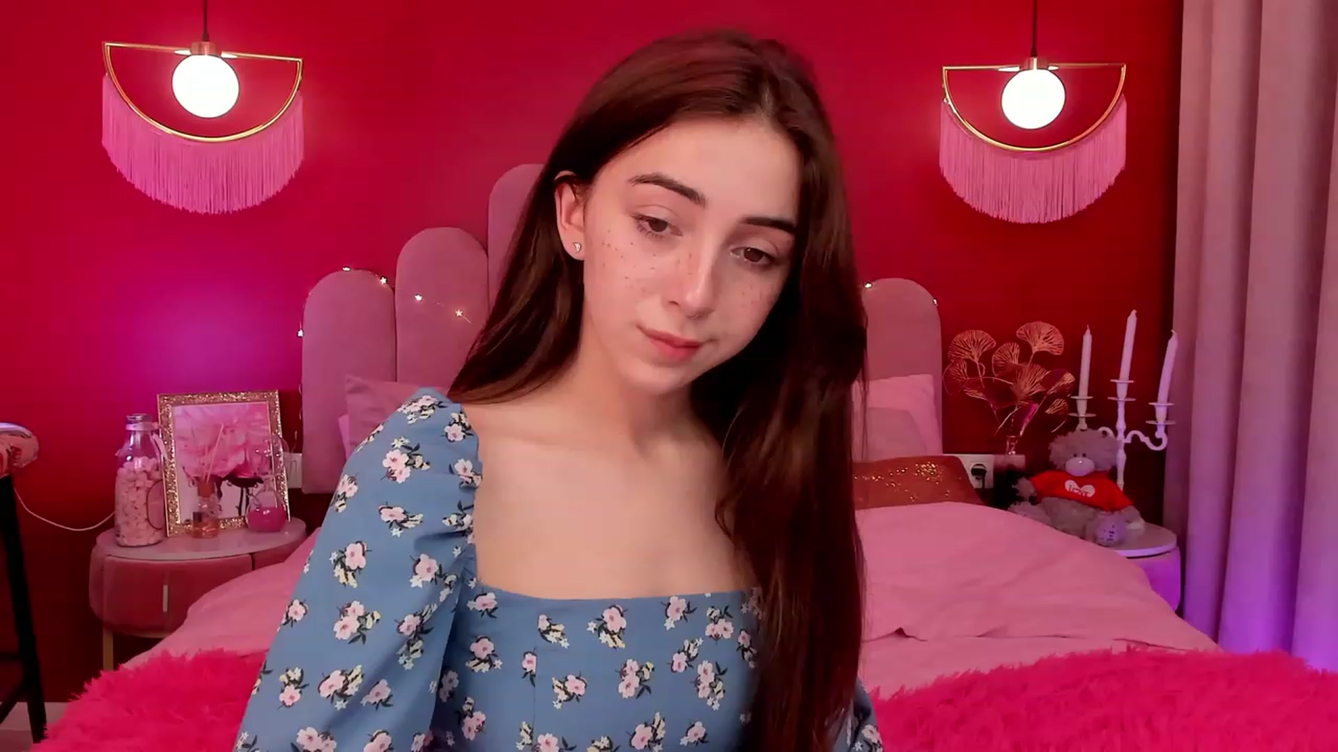 Gallery image thumbnail from ElsaYoung's myfreecams stream on, 03/28/2023, 16:06 image 11 of 20