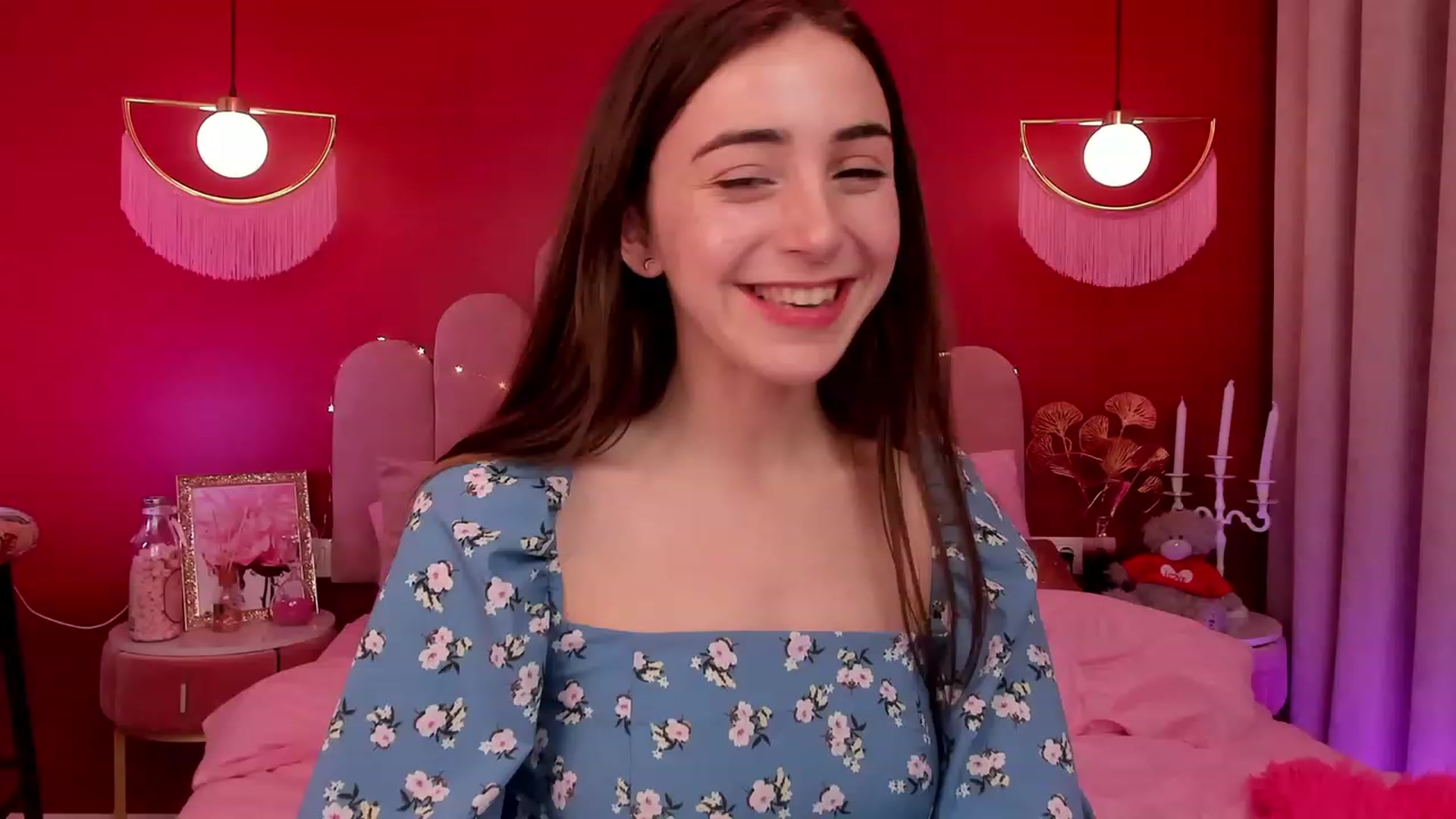 Gallery image thumbnail from ElsaYoung's myfreecams stream on, 03/28/2023, 19:23 image 6 of 20