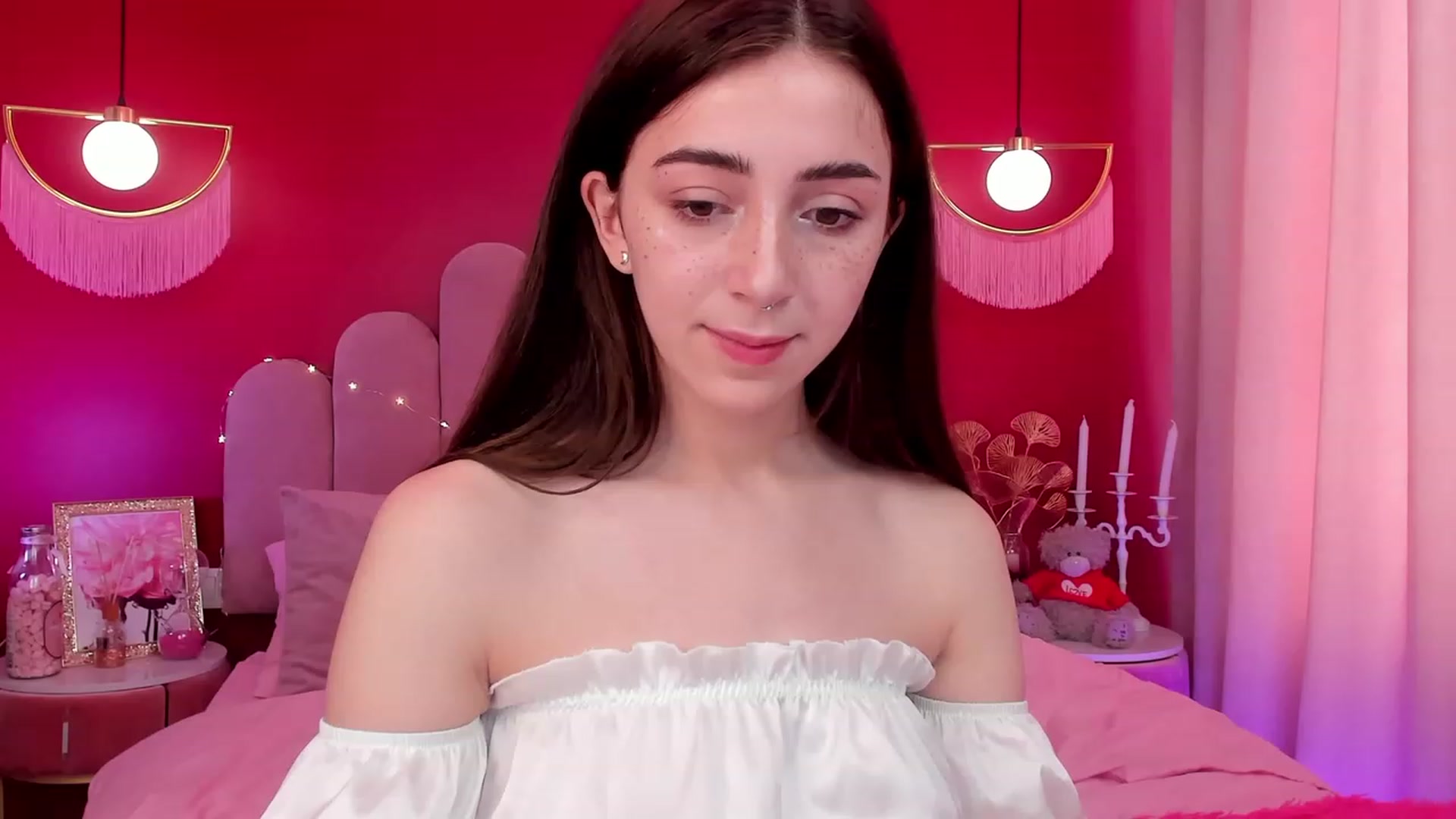 Gallery image thumbnail from ElsaYoung's myfreecams stream on, 03/29/2023, 05:46 image 4 of 20