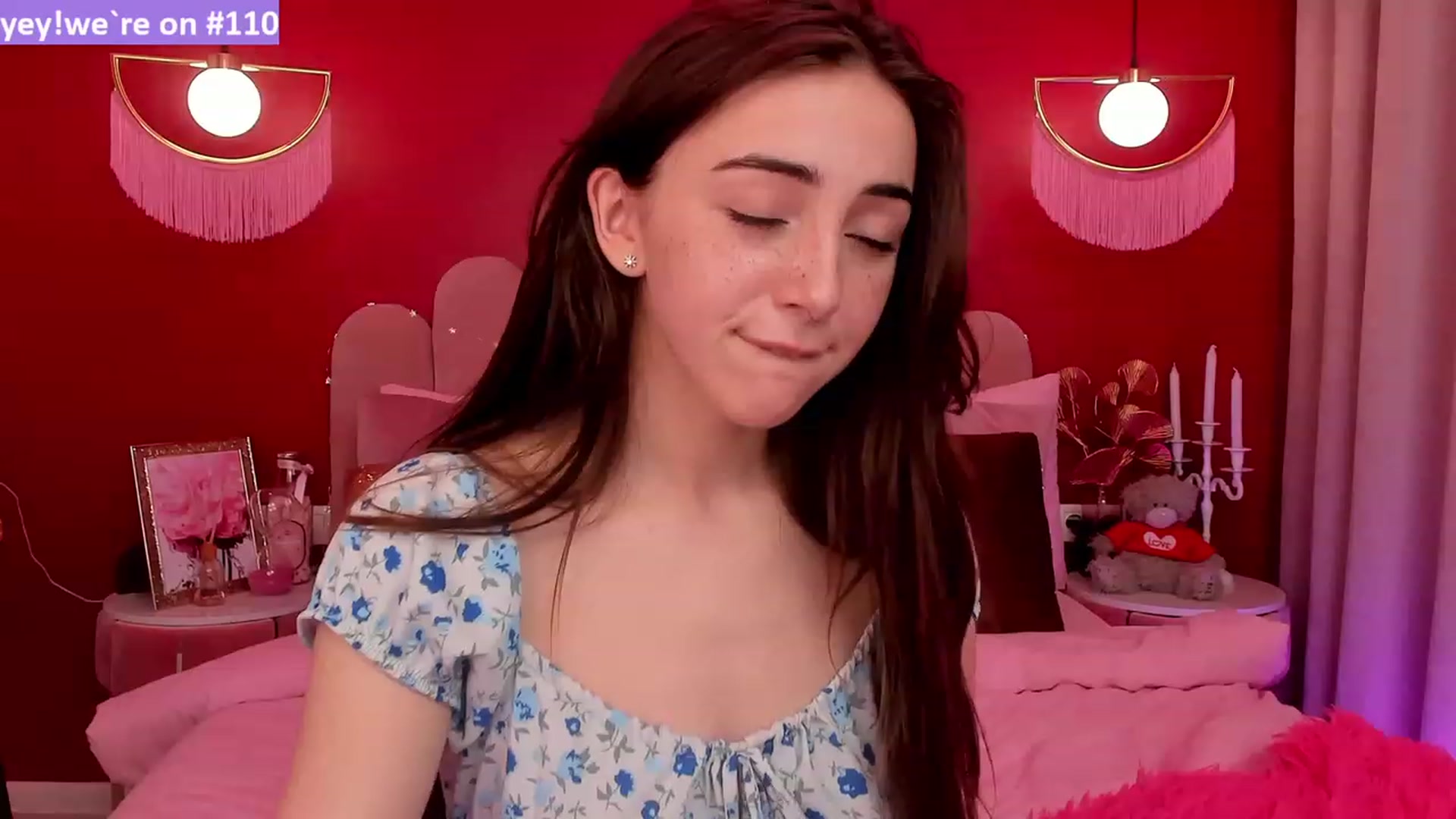 Gallery image thumbnail from ElsaYoung's myfreecams stream on, 03/31/2023, 14:24 image 17 of 20