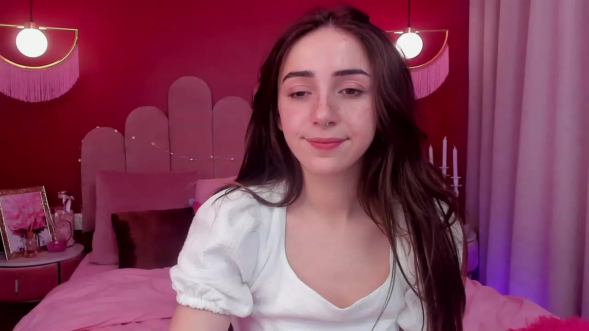 Gallery image thumbnail from ElsaYoung's myfreecams stream on, 04/01/2023, 10:02 image 9 of 20