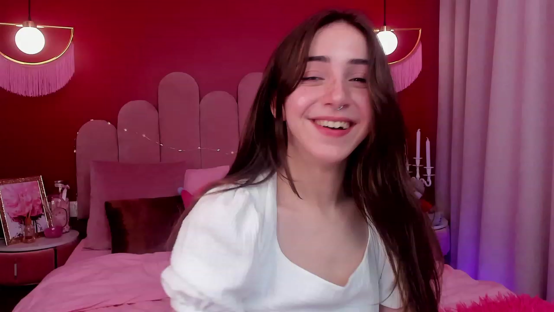 Gallery image thumbnail from ElsaYoung's myfreecams stream on, 04/01/2023, 10:02 image 3 of 20