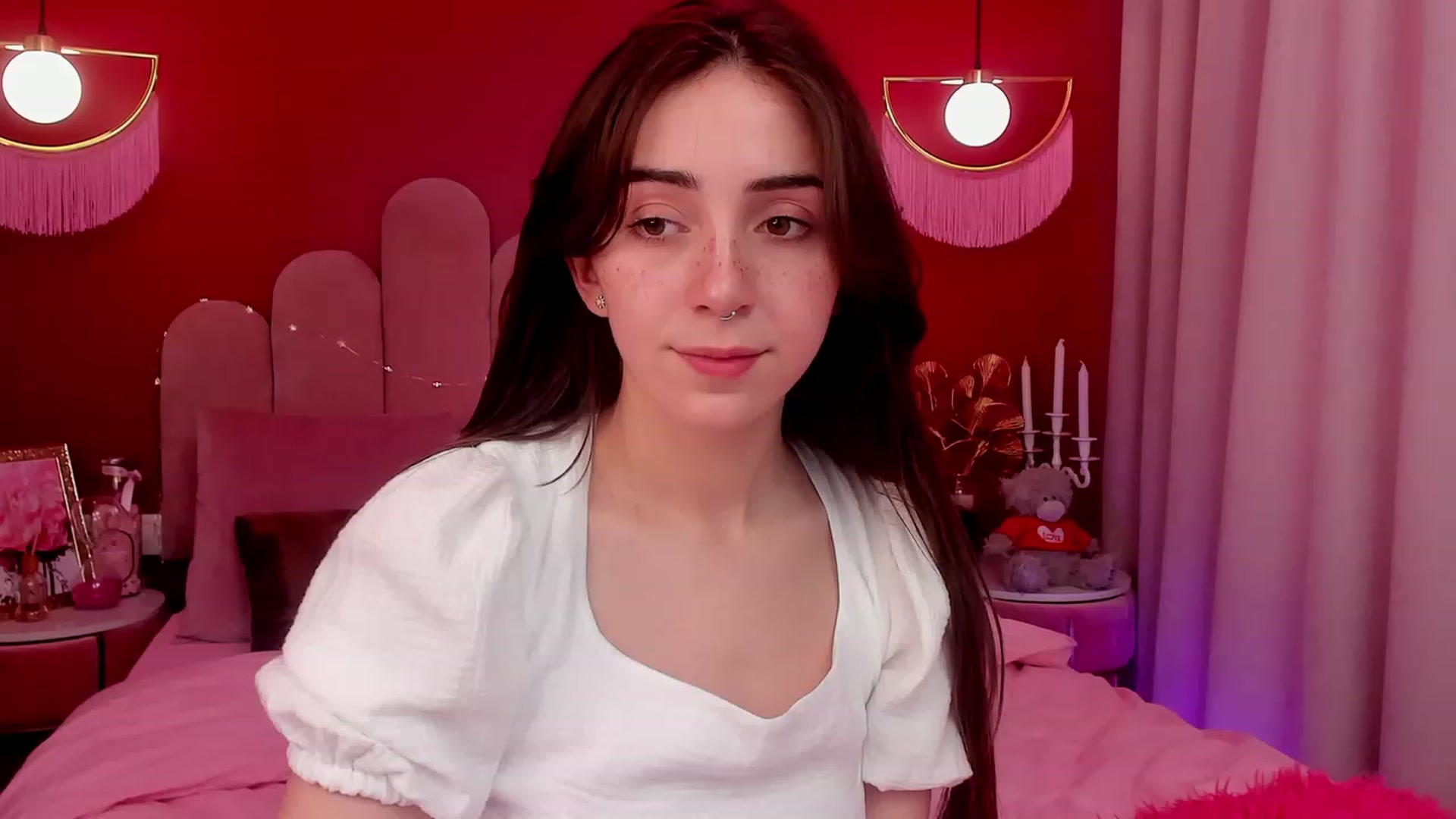 Gallery image thumbnail from ElsaYoung's myfreecams stream on, 04/01/2023, 10:02 image 18 of 20