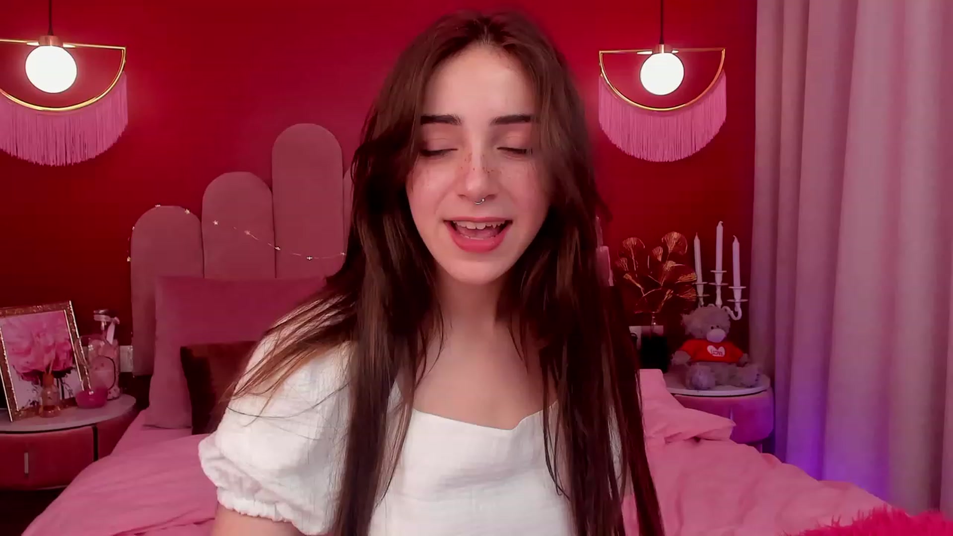 Gallery image thumbnail from ElsaYoung's myfreecams stream on, 04/01/2023, 10:02 image 14 of 20