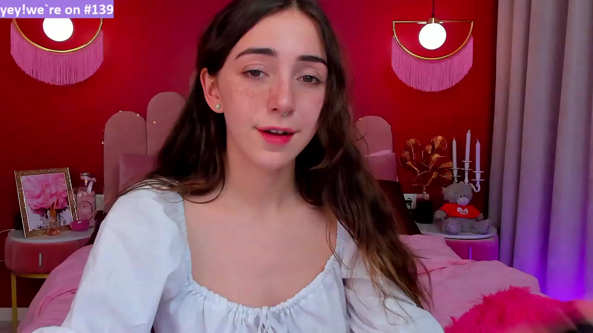 Gallery image thumbnail from ElsaYoung's myfreecams stream on, 04/02/2023, 16:15 image 1 of 20
