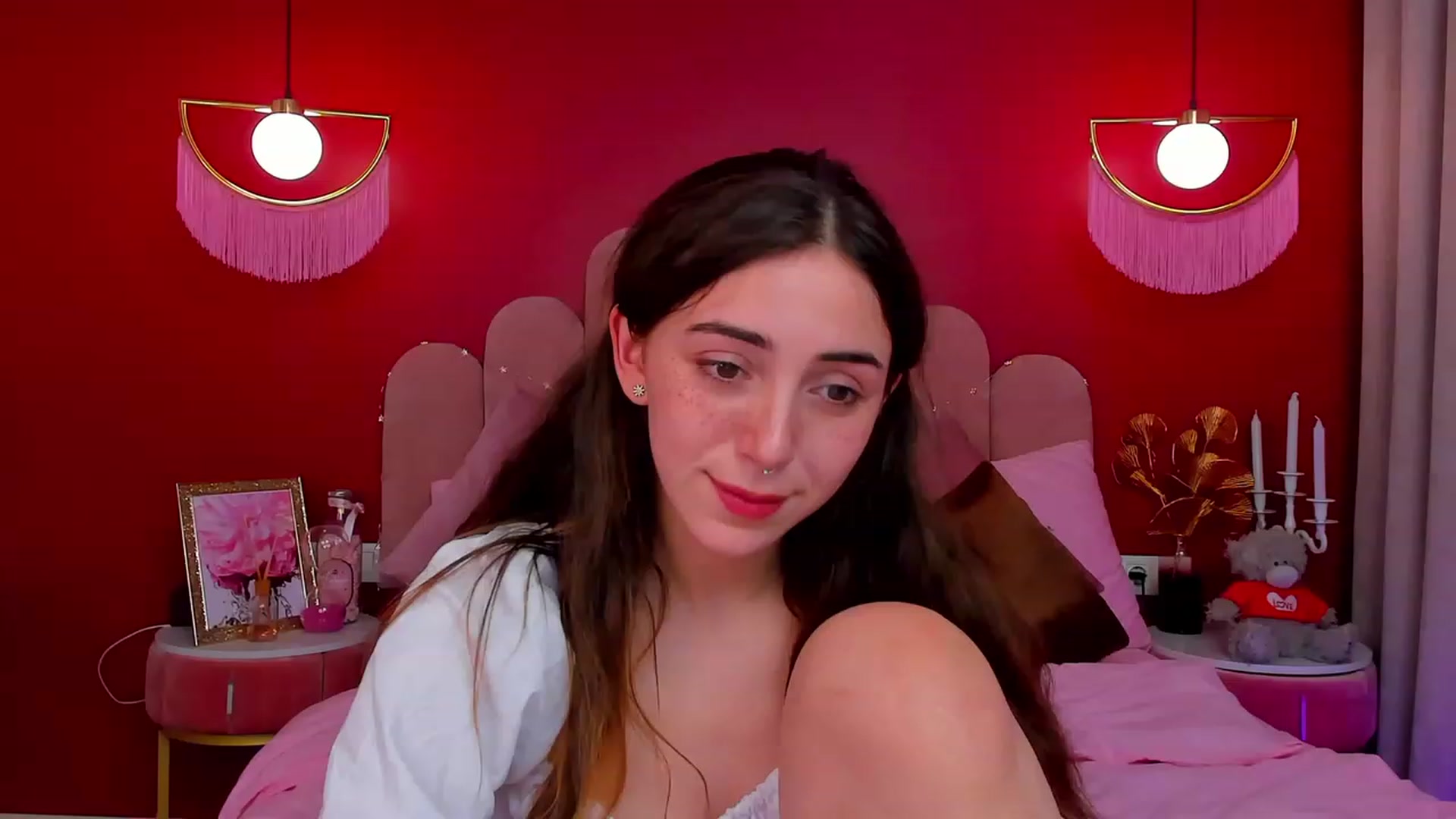 Gallery image thumbnail from ElsaYoung's myfreecams stream on, 04/02/2023, 19:10 image 16 of 20