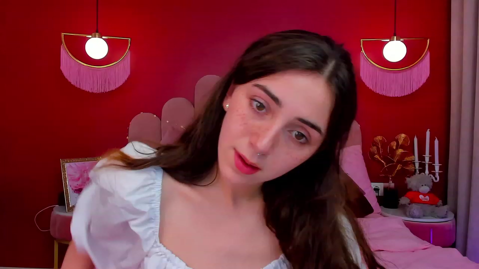 Gallery image thumbnail from ElsaYoung's myfreecams stream on, 04/02/2023, 19:10 image 7 of 20