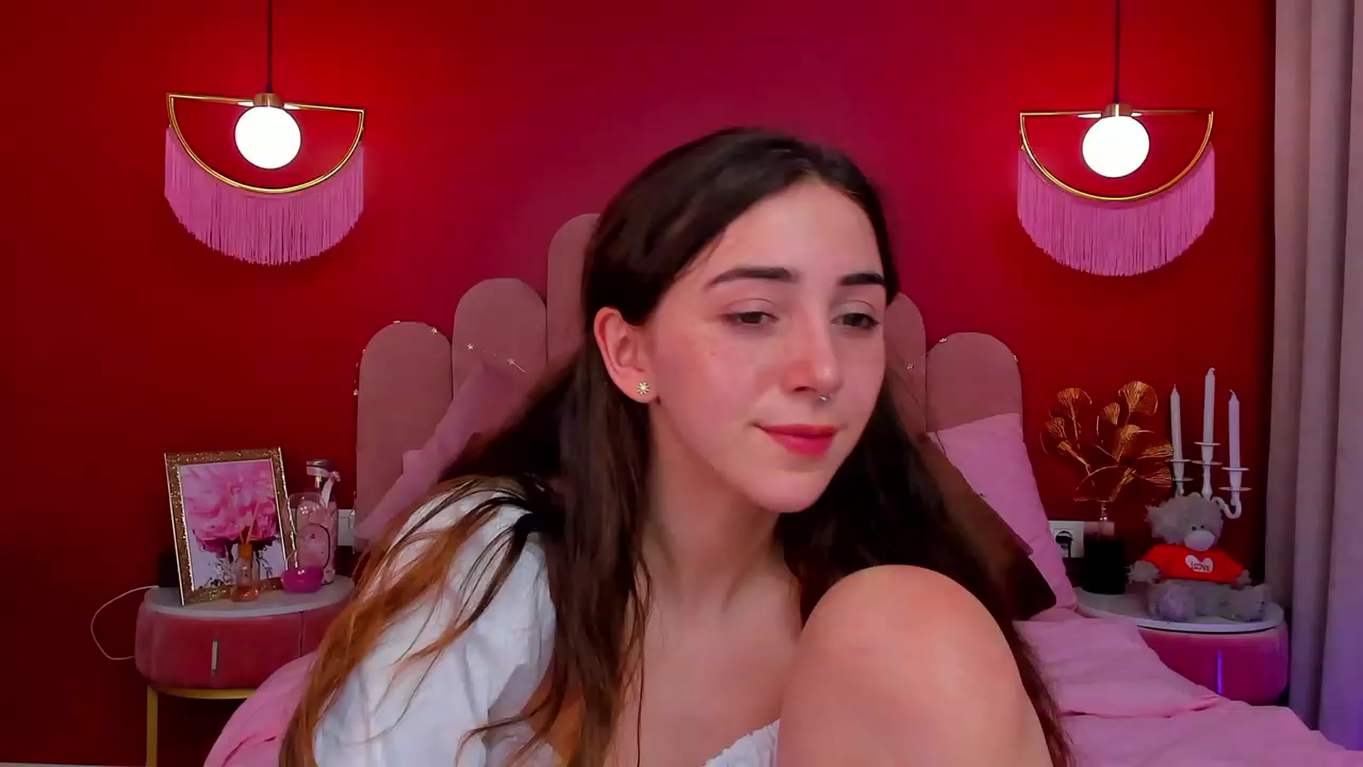 Gallery image thumbnail from ElsaYoung's myfreecams stream on, 04/02/2023, 19:10 image 13 of 20