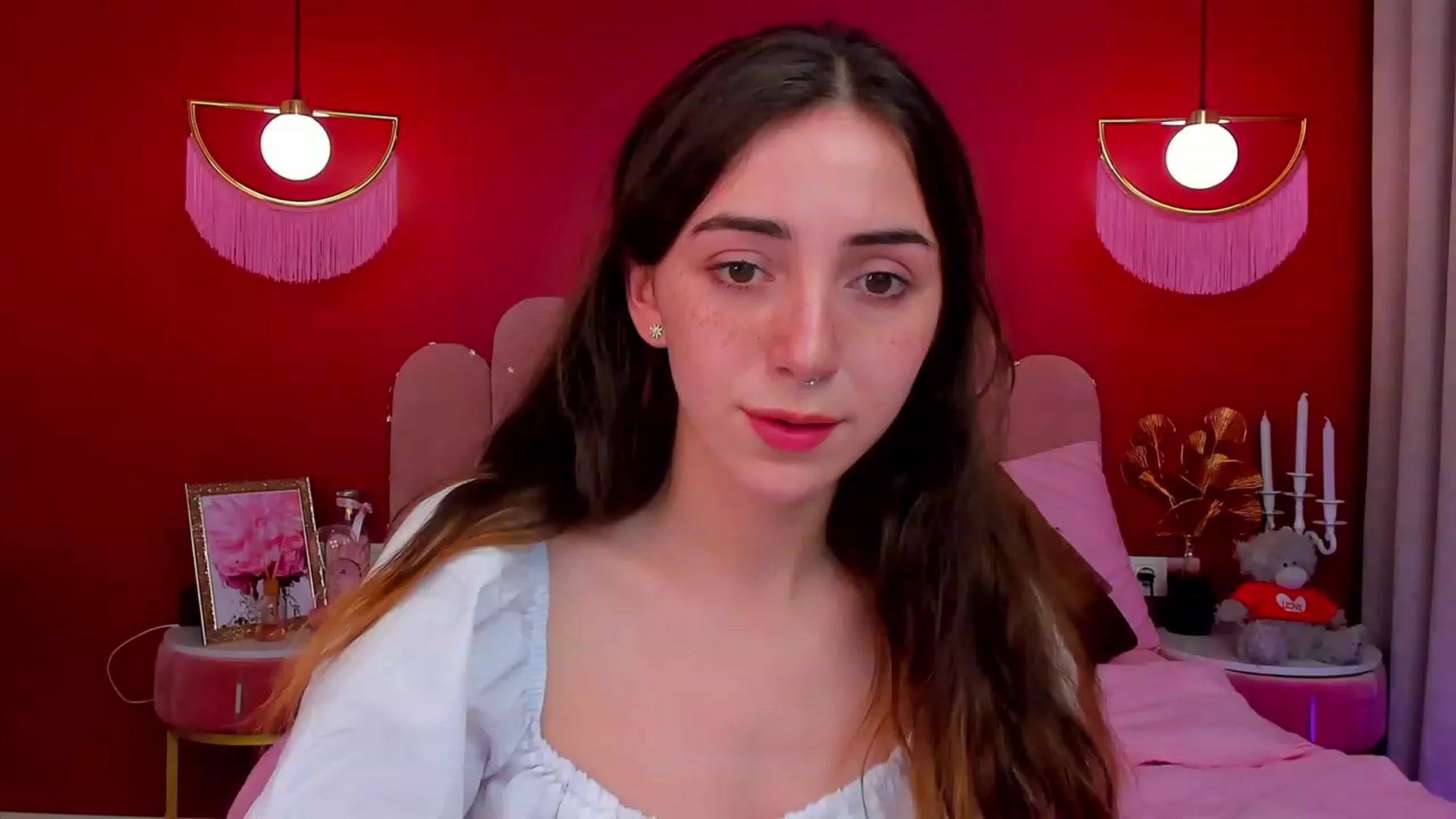 Gallery image thumbnail from ElsaYoung's myfreecams stream on, 04/02/2023, 19:10 image 3 of 20