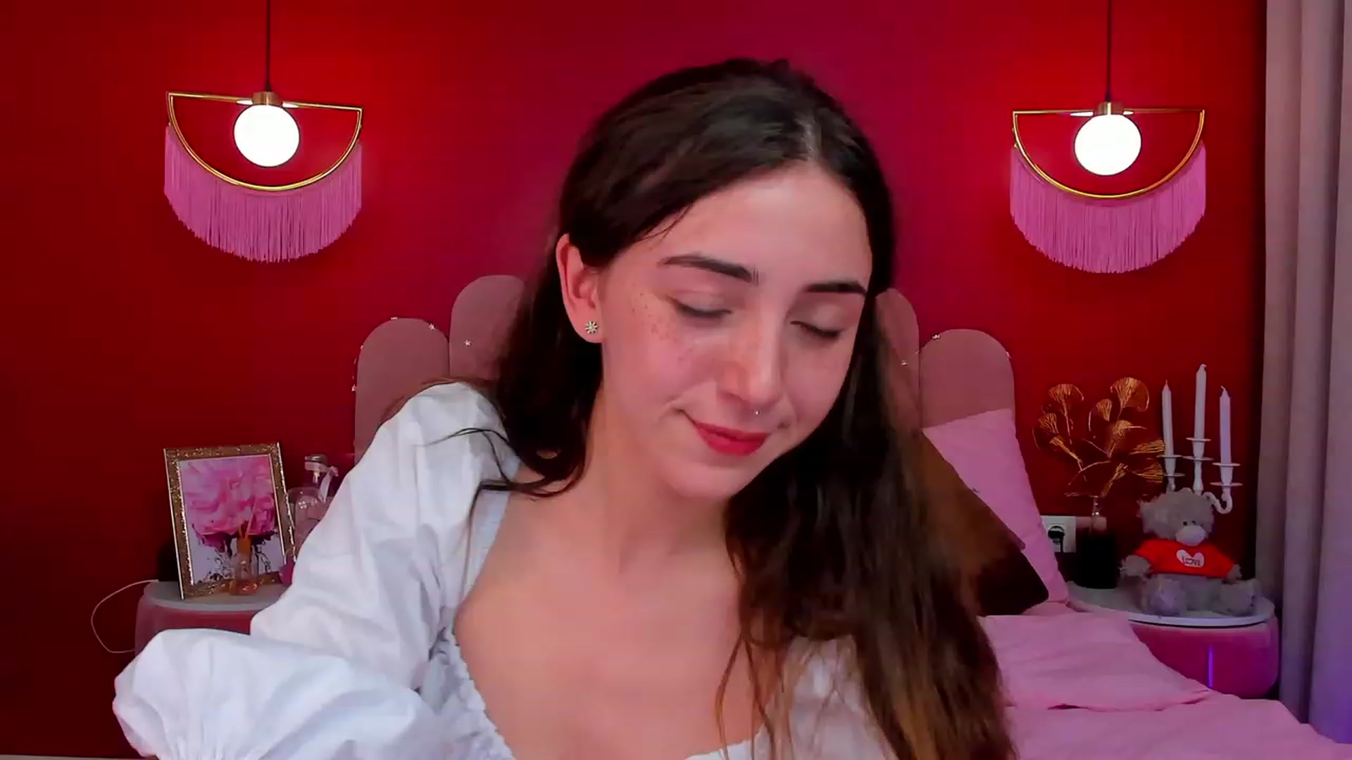 Gallery image thumbnail from ElsaYoung's myfreecams stream on, 04/02/2023, 19:10 image 18 of 20