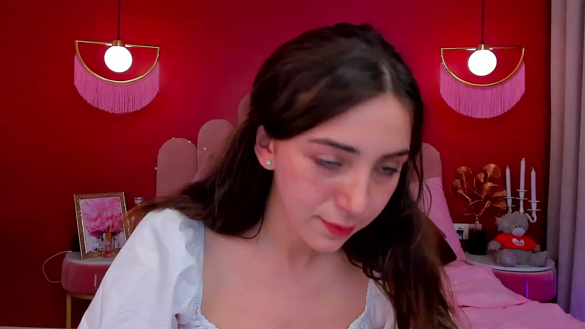 Gallery image thumbnail from ElsaYoung's myfreecams stream on, 04/02/2023, 19:10 image 6 of 20