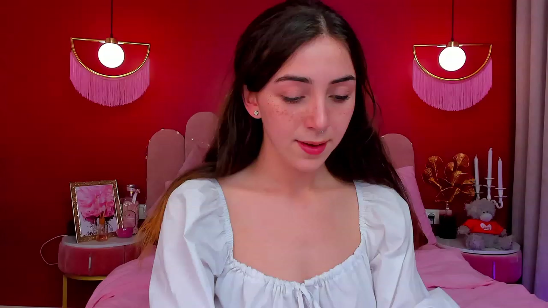 Gallery image thumbnail from ElsaYoung's myfreecams stream on, 04/02/2023, 19:10 image 1 of 20
