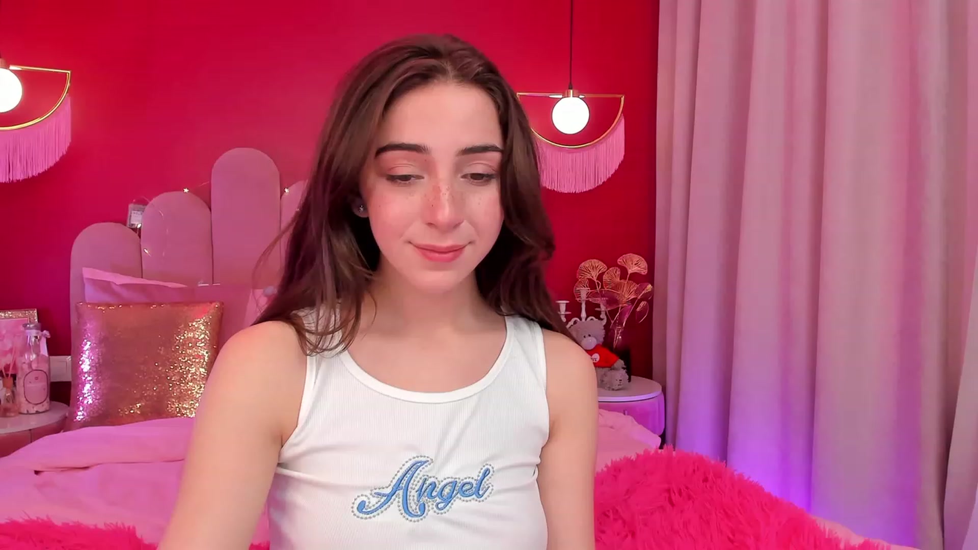Gallery image thumbnail from ElsaYoung's myfreecams stream on, 04/06/2023, 12:57 image 18 of 20