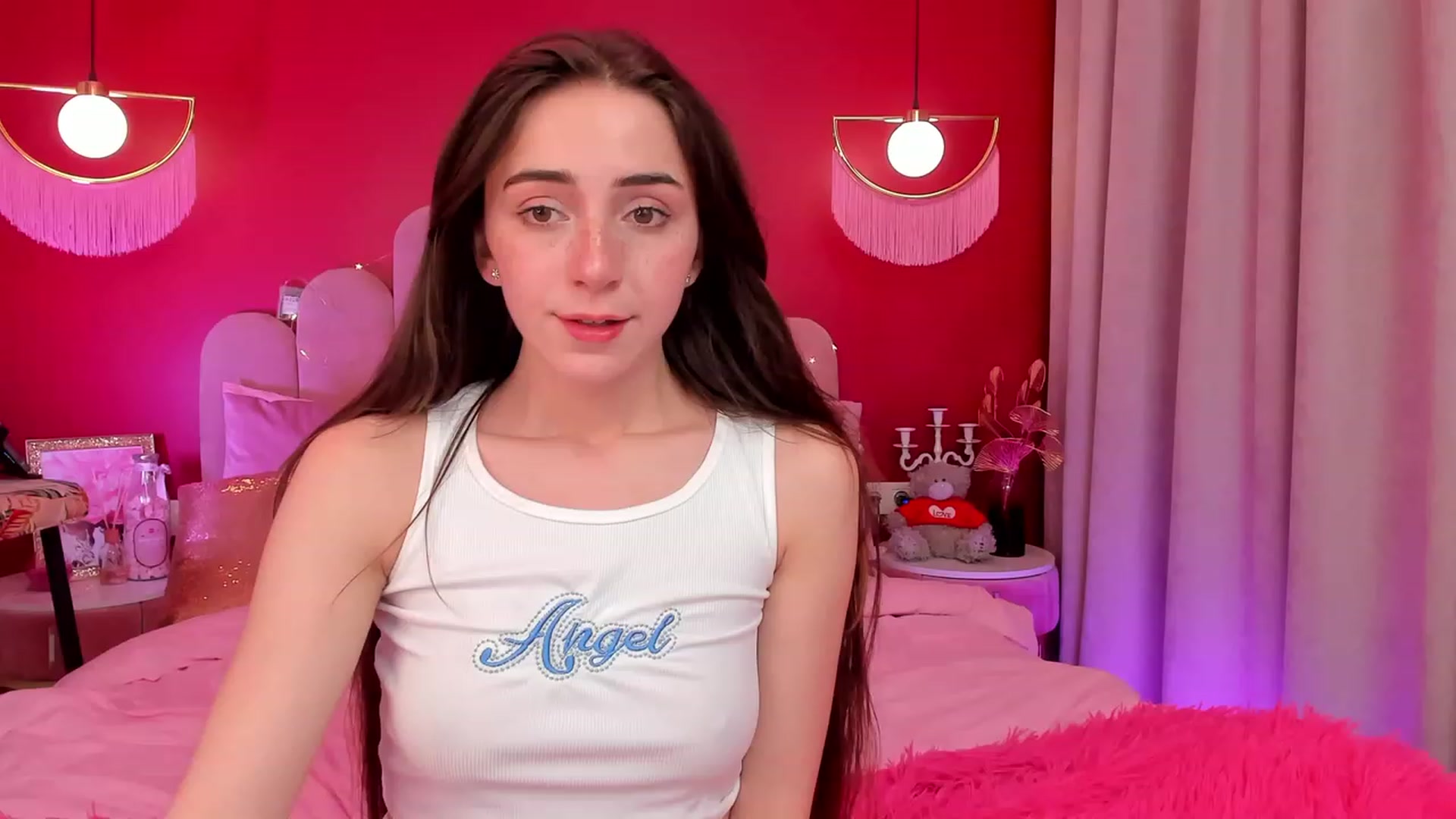 Gallery image thumbnail from ElsaYoung's myfreecams stream on, 04/06/2023, 16:46 image 15 of 20