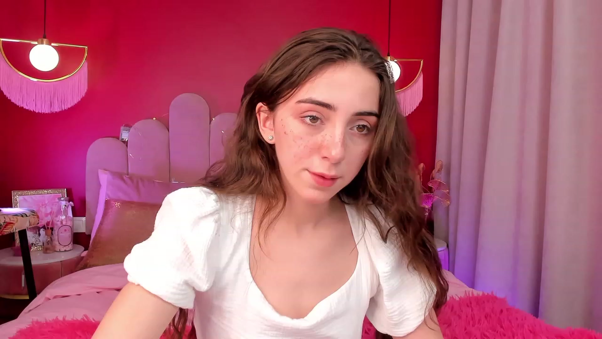 Gallery image thumbnail from ElsaYoung's myfreecams stream on, 04/07/2023, 10:15 image 9 of 20