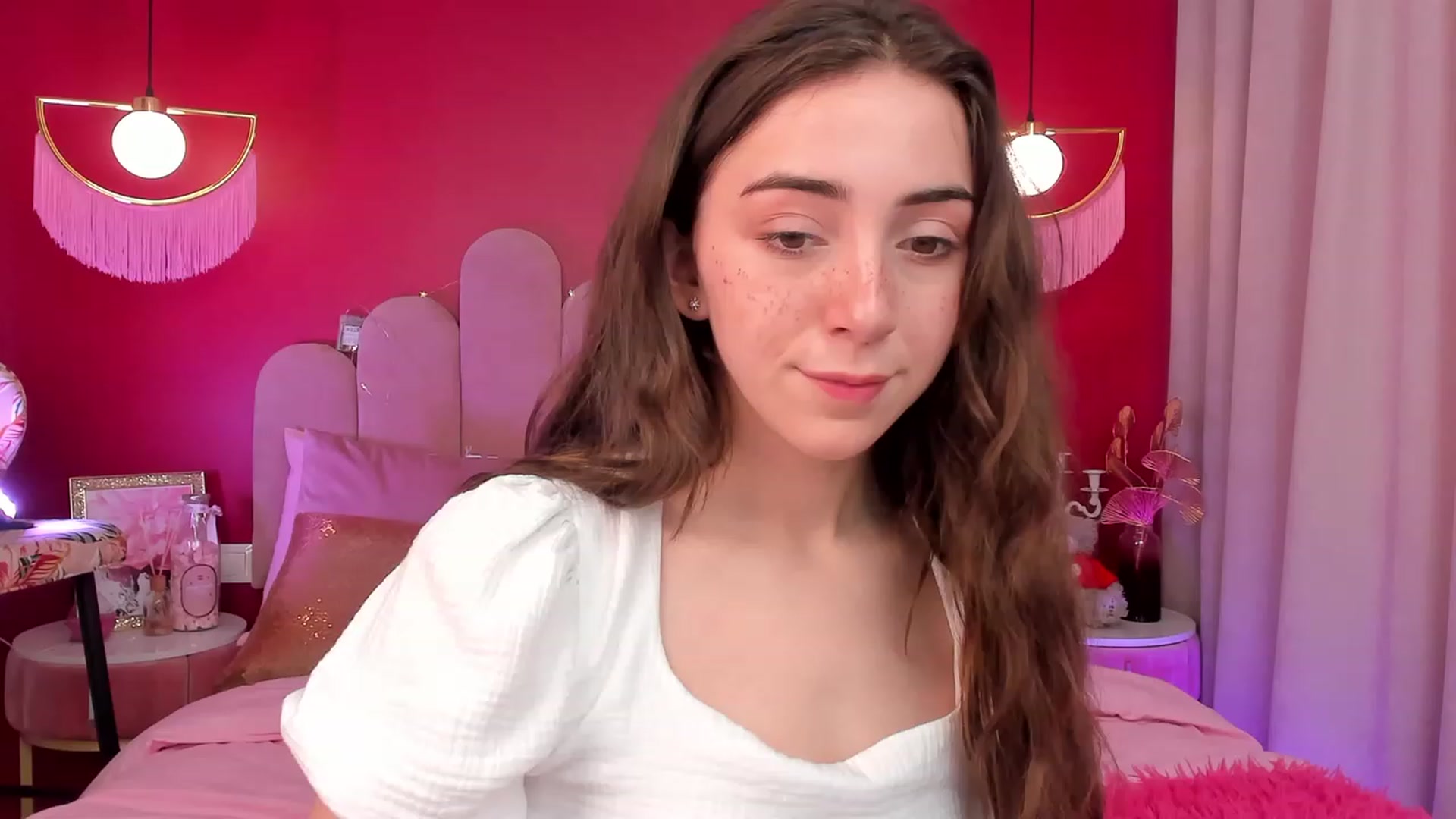 Gallery image thumbnail from ElsaYoung's myfreecams stream on, 04/07/2023, 11:34 image 18 of 20